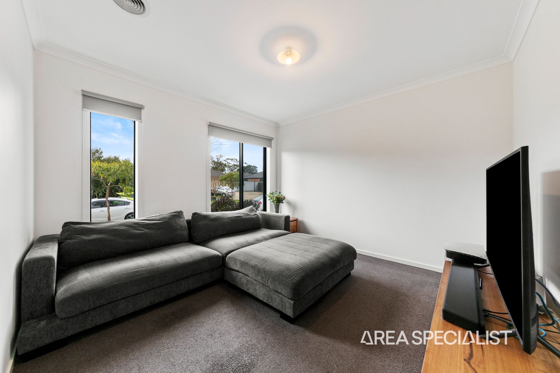 7 Summerhill Drive, Pakenham, Pakenham - Thumbnail 4