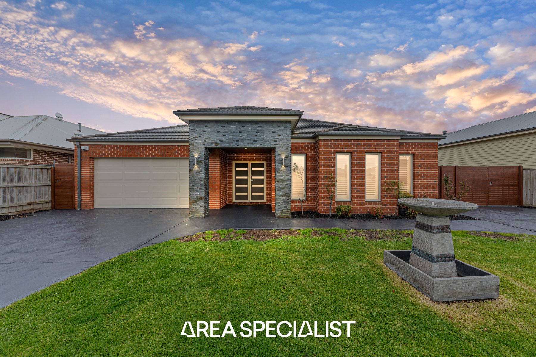 26 Whiteley Way, Pakenham, VIC 3810, Pakenham - Thumbnail 2