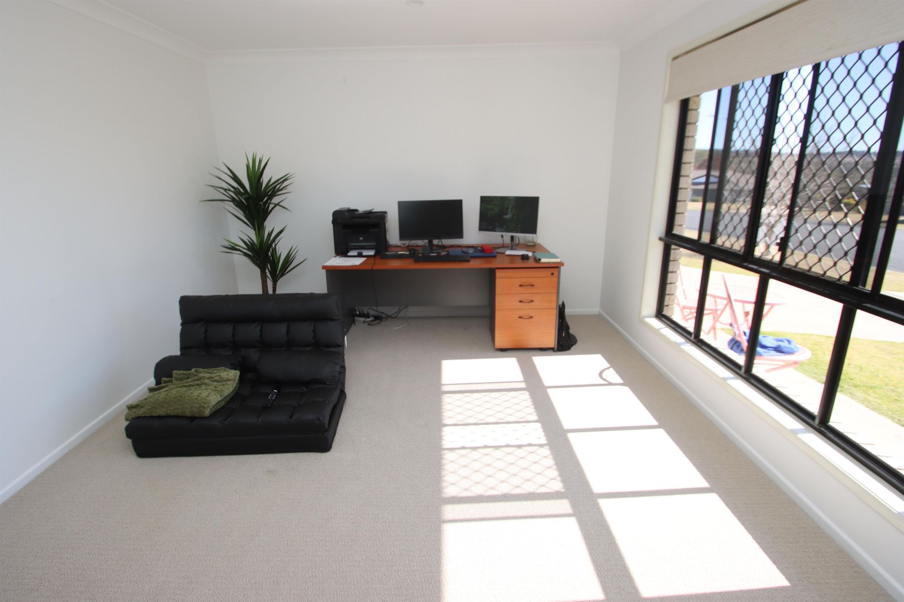 16 Parkes Drive, Tenterfield NSW 2372, Tenterfield - Thumbnail 4