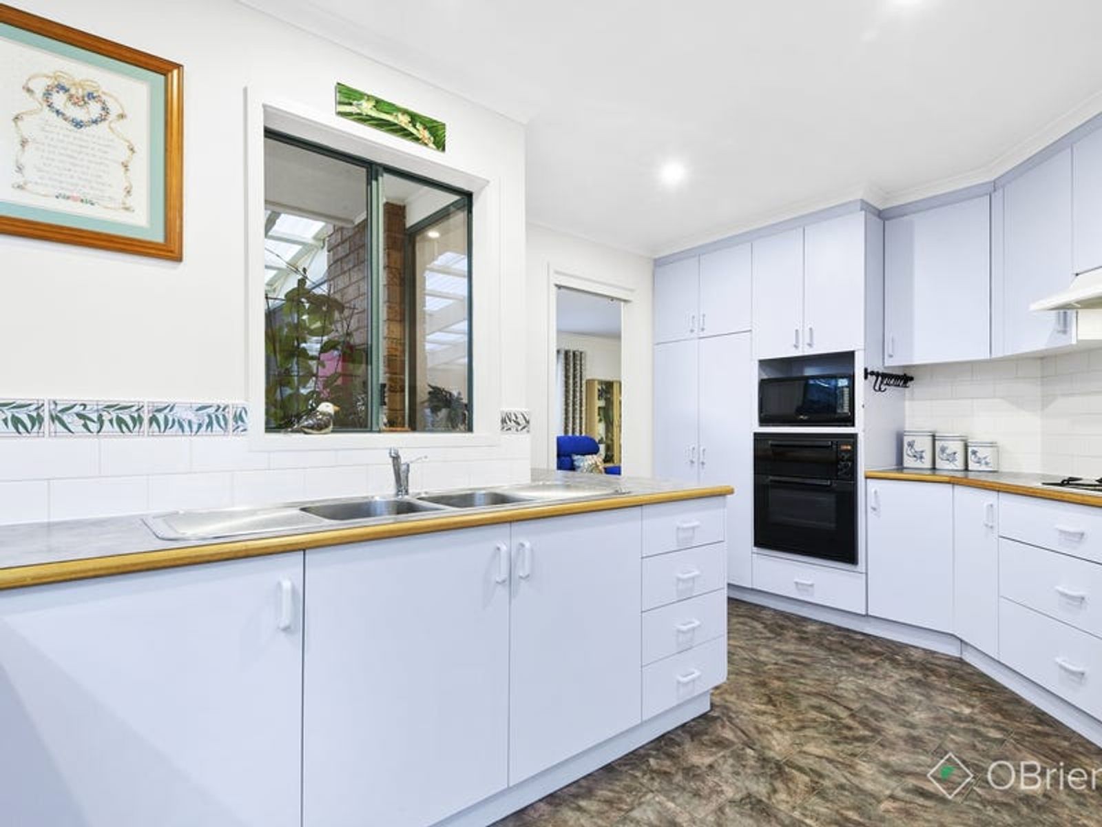 14 Pinto Close, Endeavour Hills, VIC 3802, Endeavour Hills - Thumbnail 3