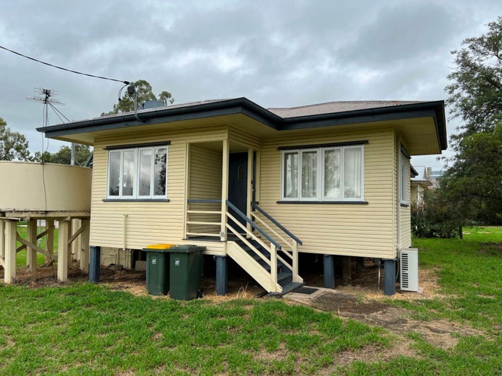 8 East St, Wandoan QLD 4419, Wandoan - Thumbnail 2