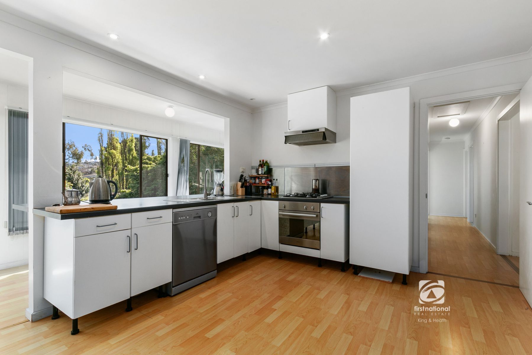 8 View Street, Lakes Entrance VIC 3909, Lakes Entrance - Thumbnail 6