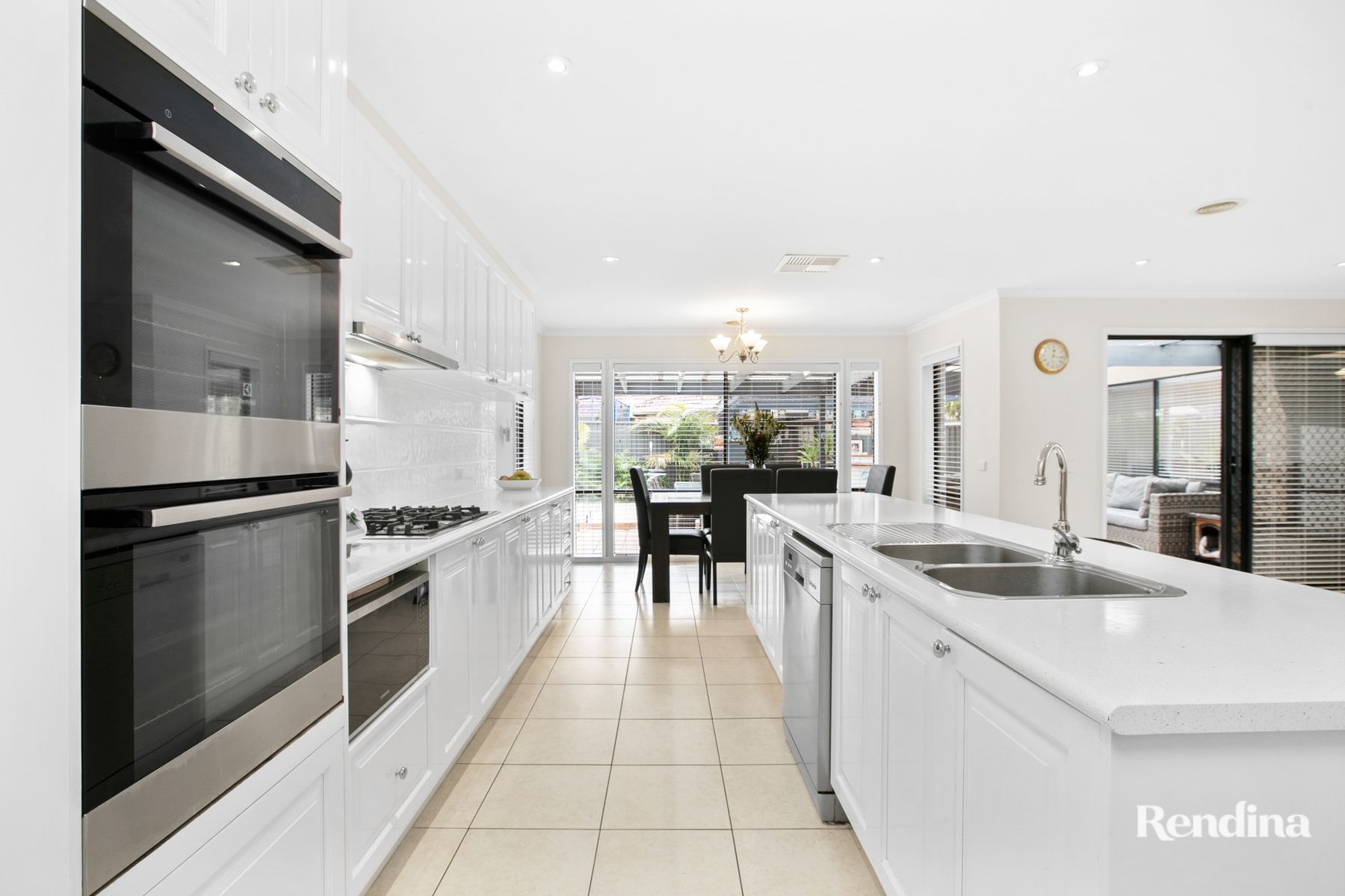 8 Camille Court, Avondale Heights - Thumbnail 4