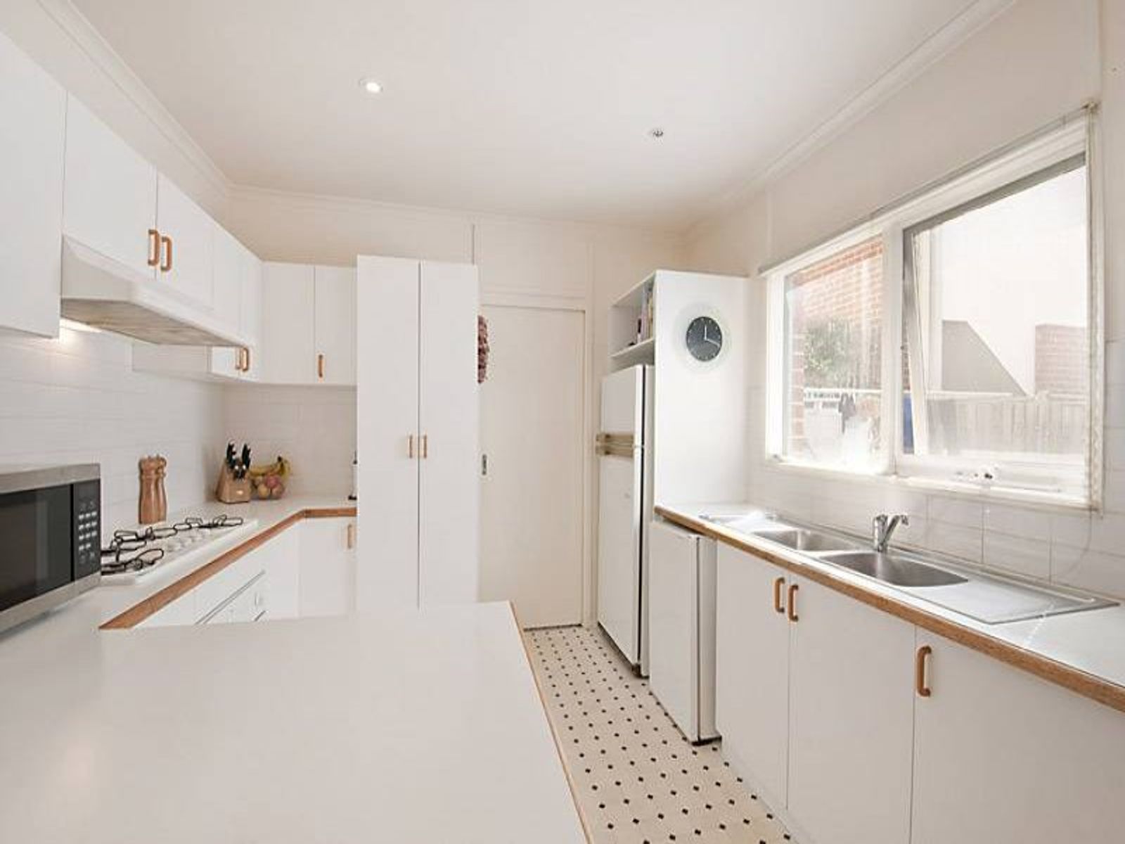 22 Neale Street, Kensington - Thumbnail 7