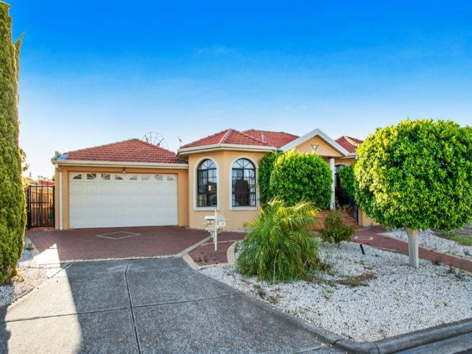 37 Australia Drive, Taylors Lakes - Thumbnail 4
