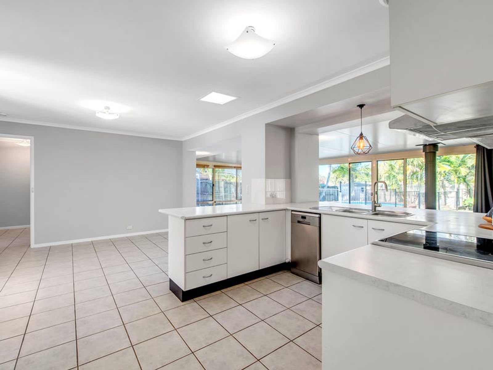 93 Estramina Road, Regents Park QLD 4118, Regents Park - Thumbnail 4