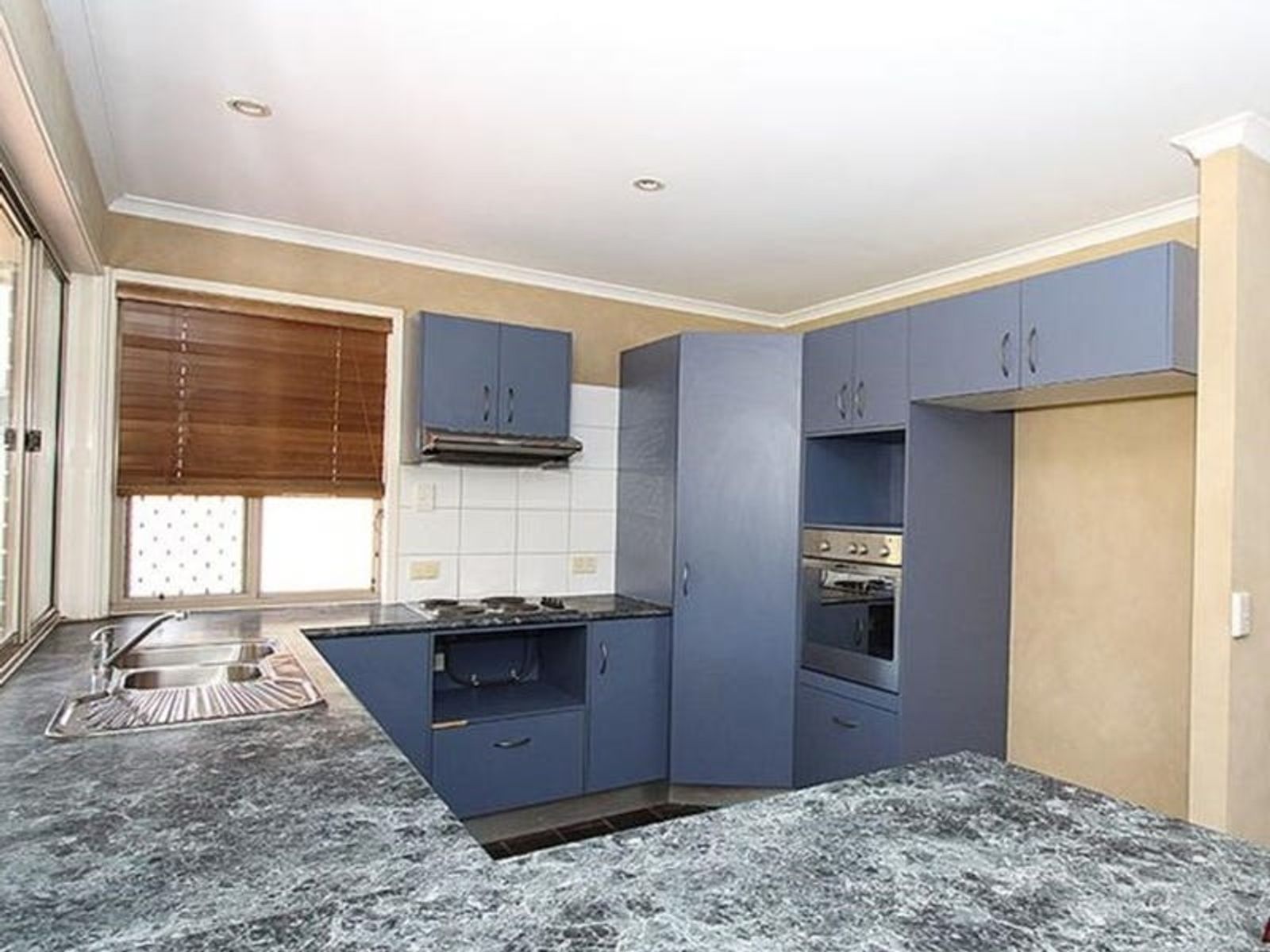 15 Lycoris Street, Crestmead QLD 4132, Crestmead - Thumbnail 5