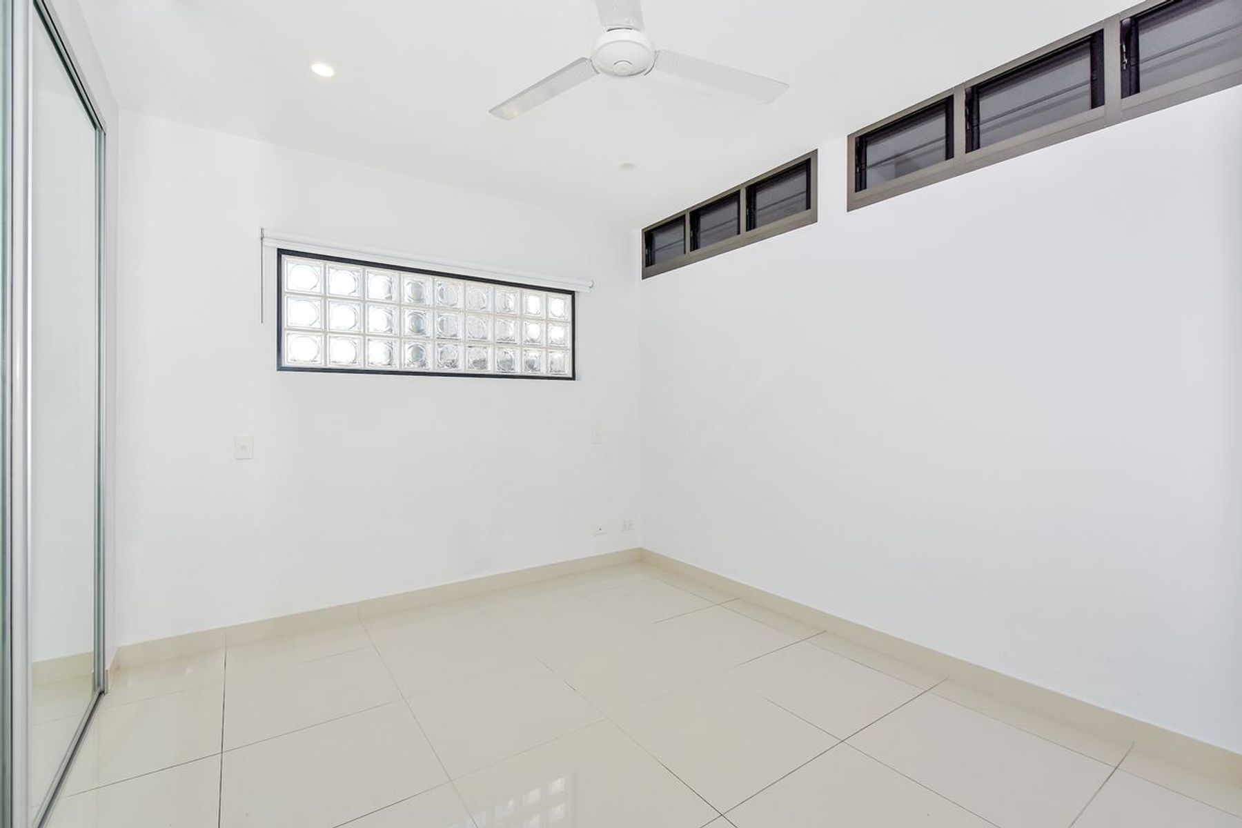 304/44 Woods Street, Darwin City NT 0800, Darwin City - Thumbnail 6