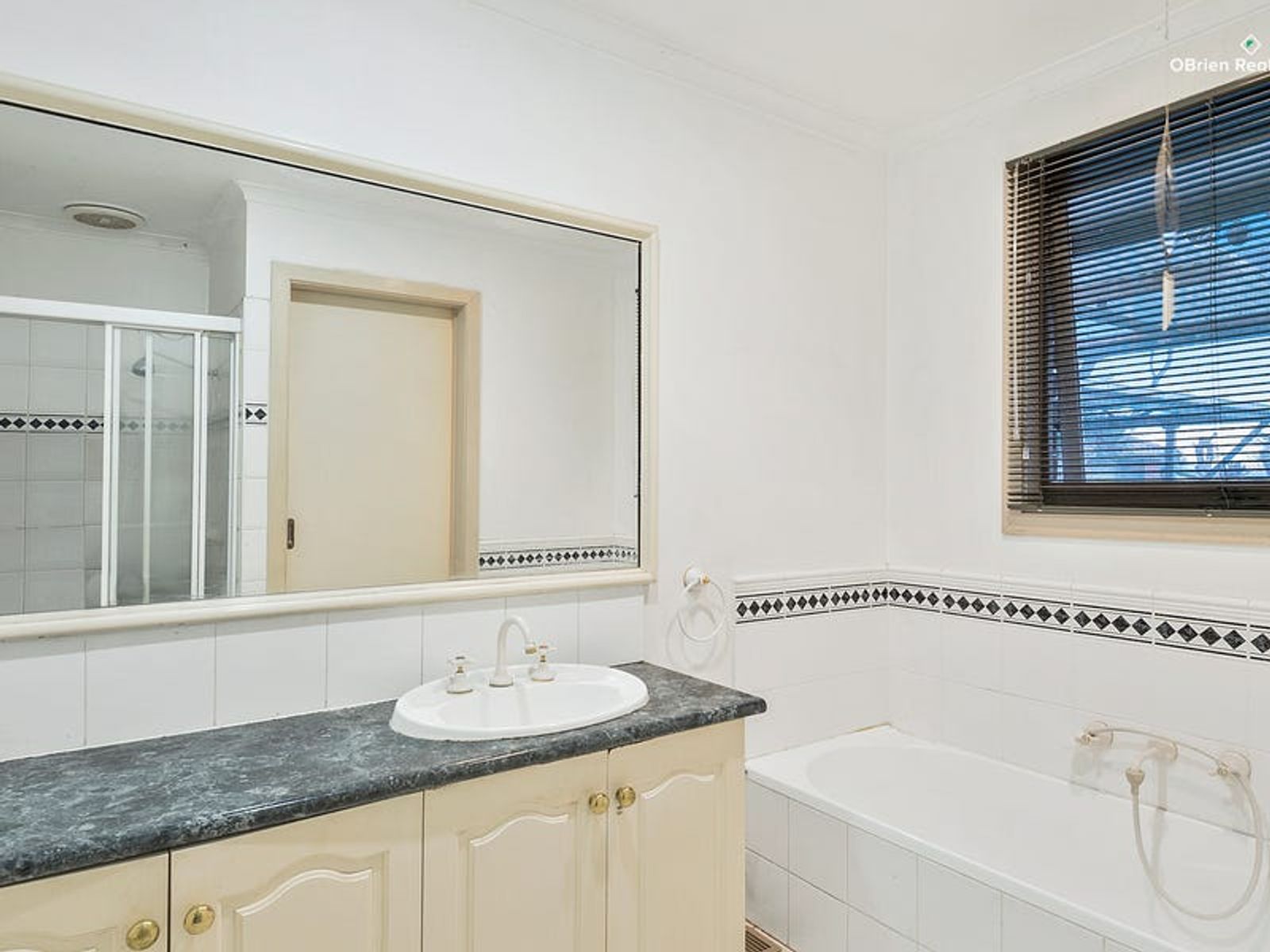 7 Mossgiel Park Drive, Endeavour Hills, VIC 3802, Endeavour Hills - Thumbnail 6