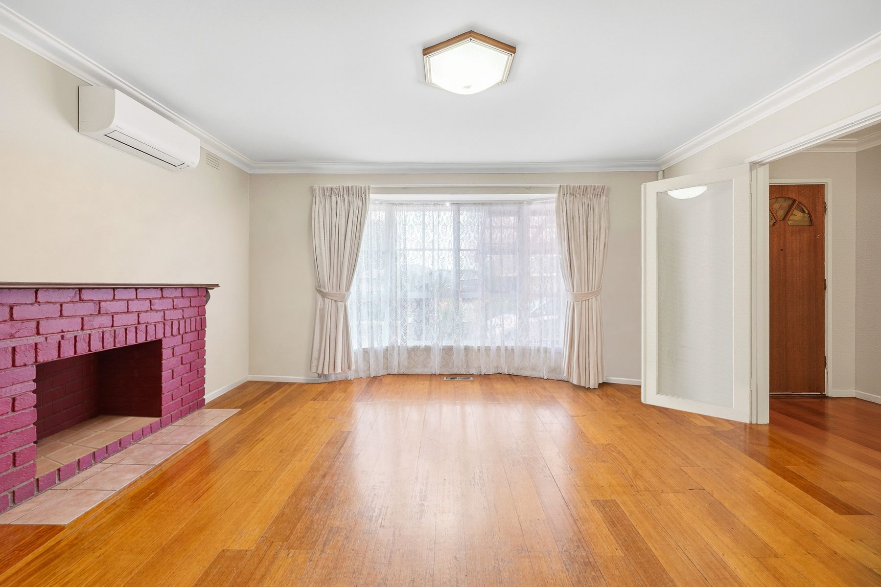 27 Bournemouth Avenue, Springvale, Springvale - Thumbnail 3