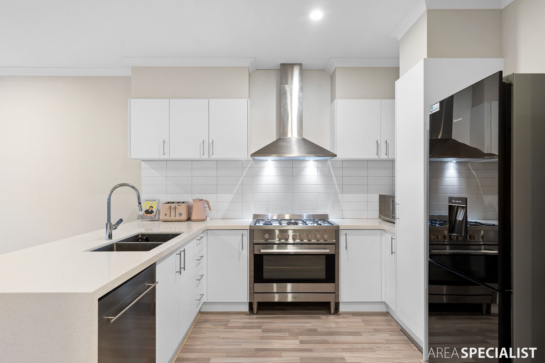 13 Independence Avenue, Point Cook, VIC 3030, Point Cook - Thumbnail 8