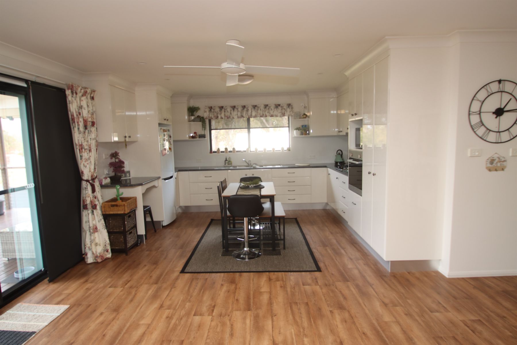 47 Riley Street, Tenterfield NSW 2372, Tenterfield - Thumbnail 6