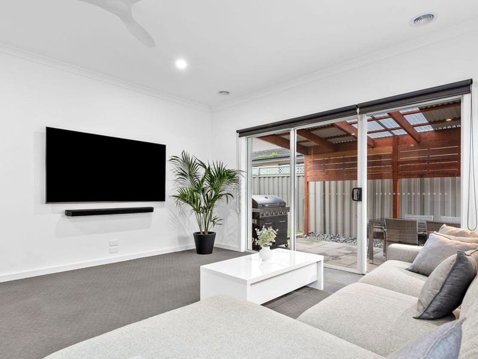 10A Godfrey Avenue, Cranbourne East, VIC 3977, Cranbourne East - Thumbnail 3