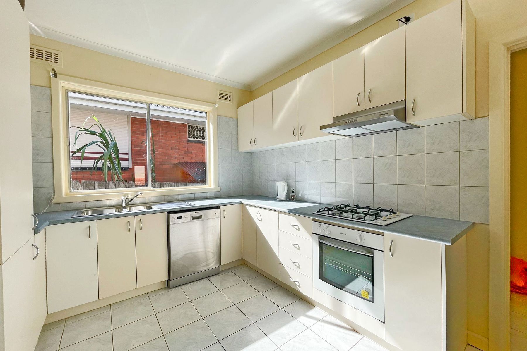 18 Wareham Street, Springvale, VIC 3171, Springvale - Thumbnail 3