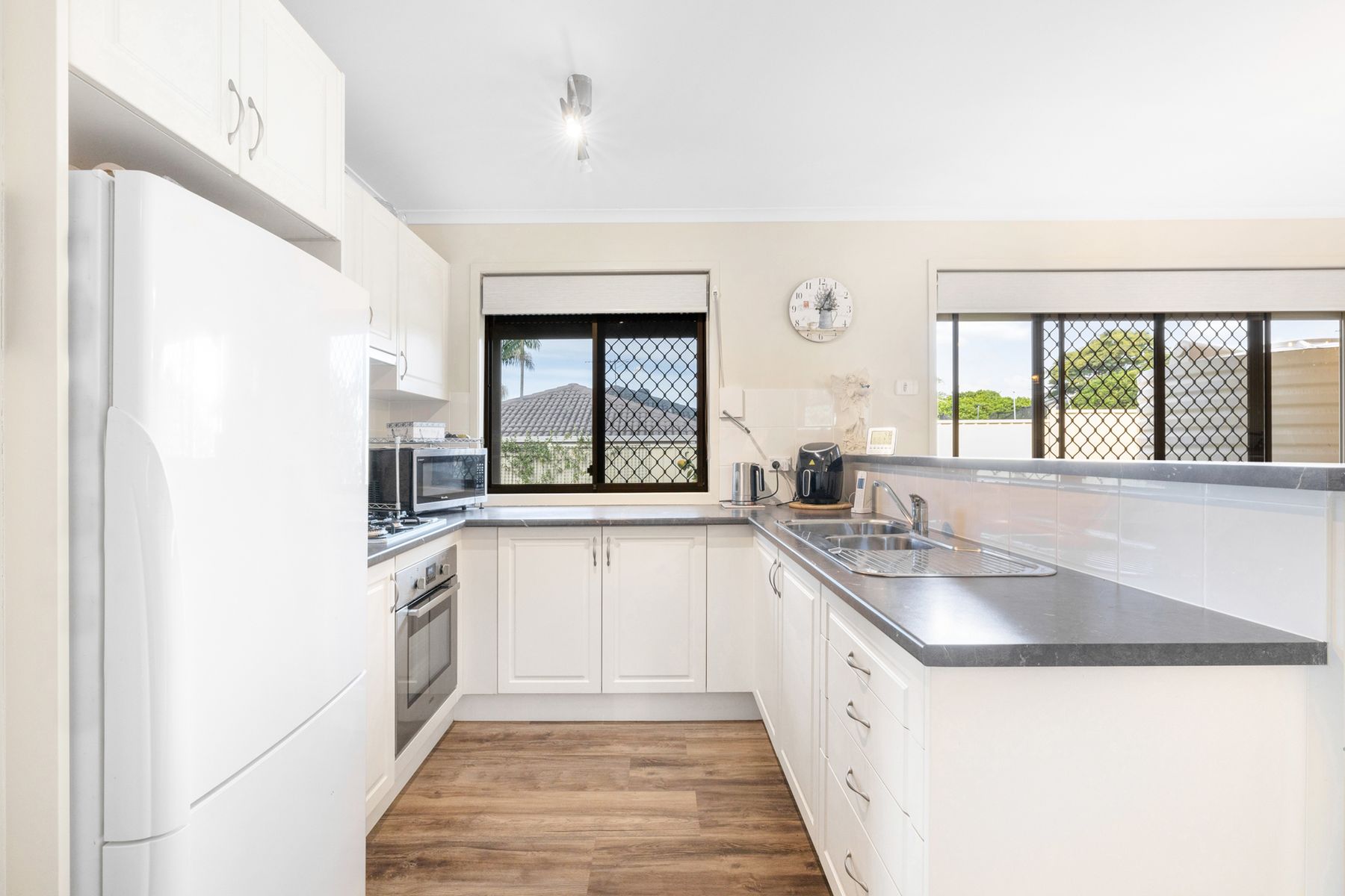 82 Bottlebrush Drive, Regents Park QLD 4118, Regents Park - Thumbnail 2