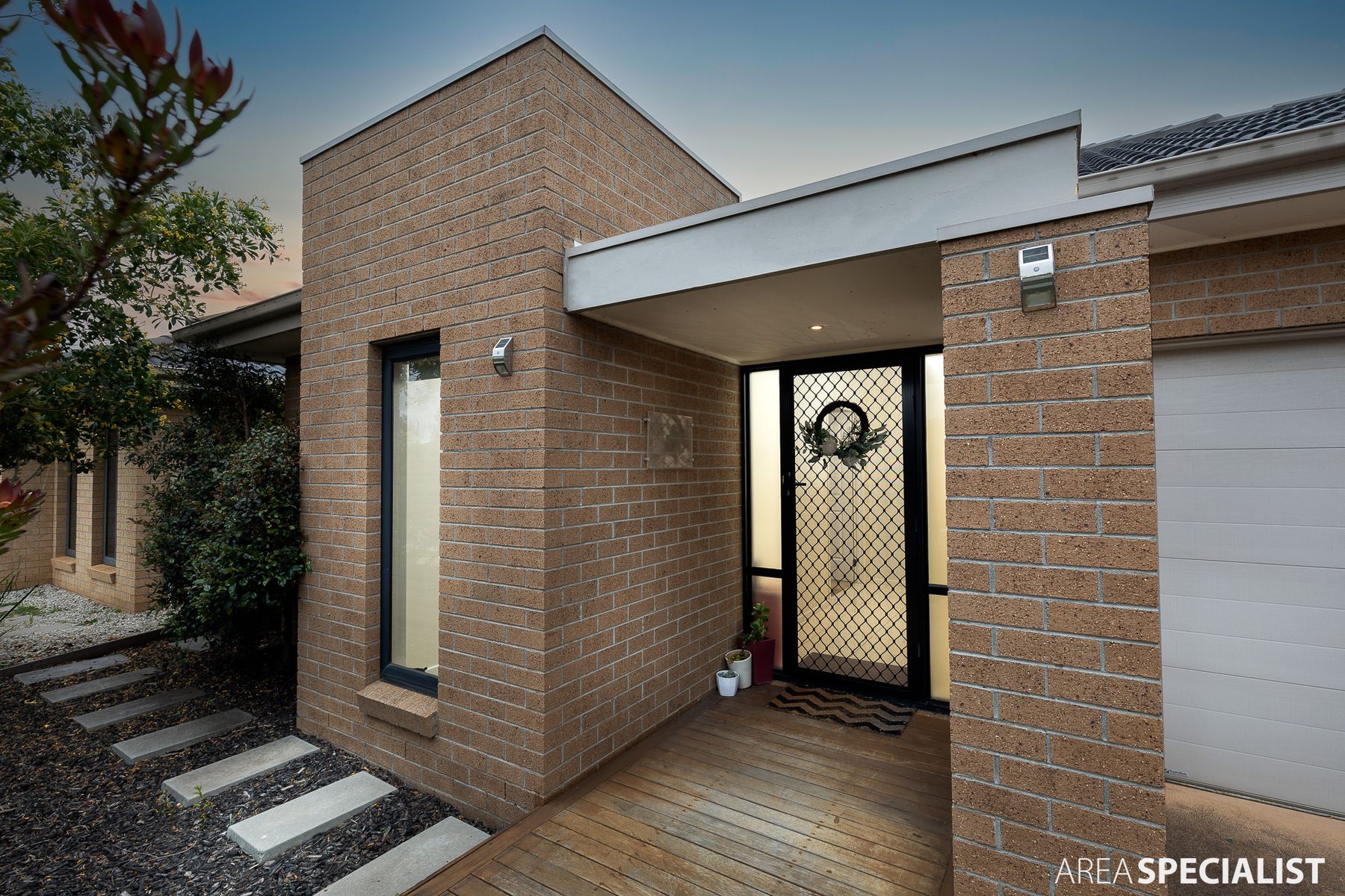 8 Seafarer Way, Sanctuary Lakes, VIC 3030, Sanctuary Lakes - Thumbnail 3