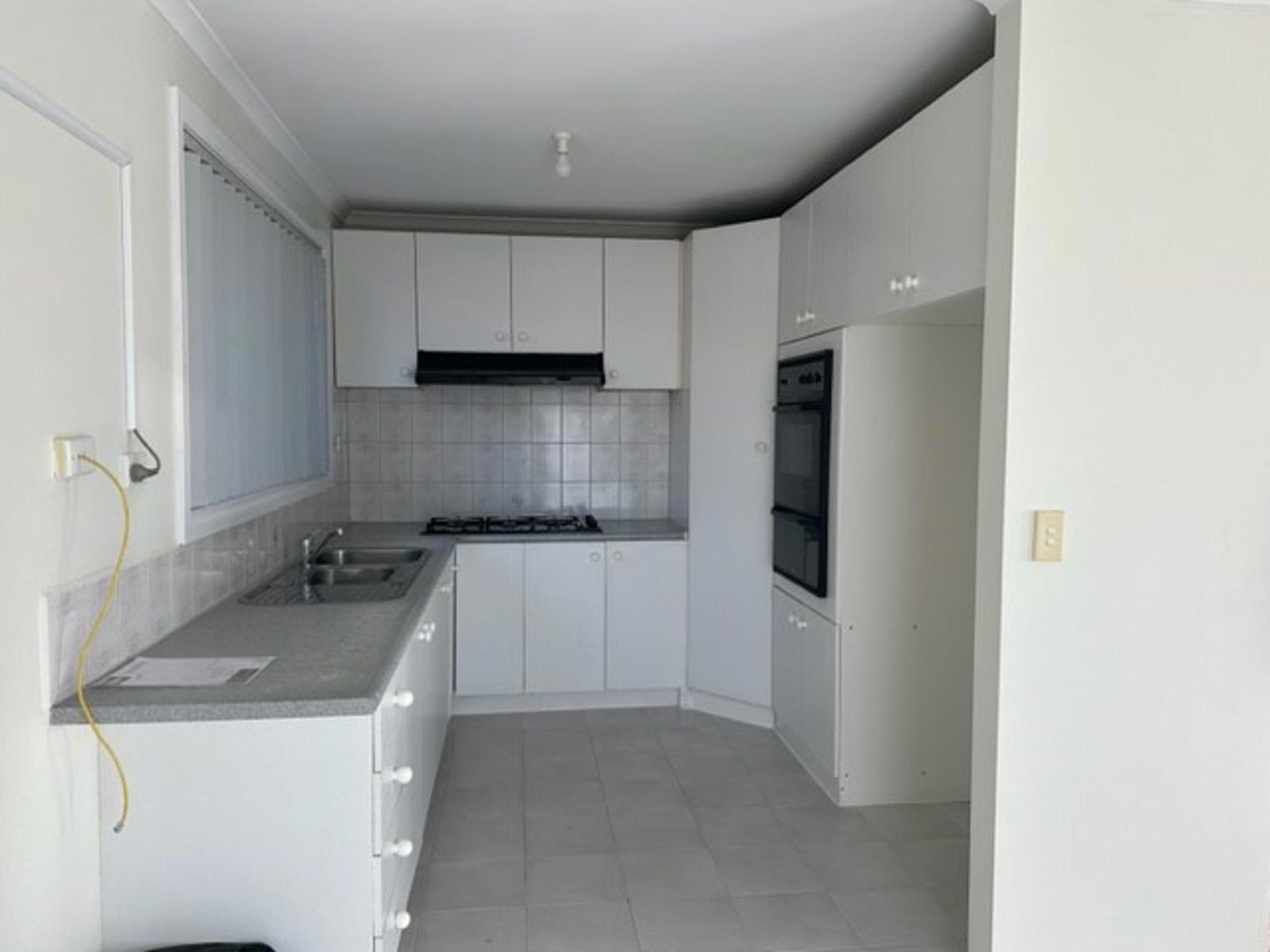15 Simpson Court, Meadow Heights VIC 3048, Meadow Heights - Thumbnail 3