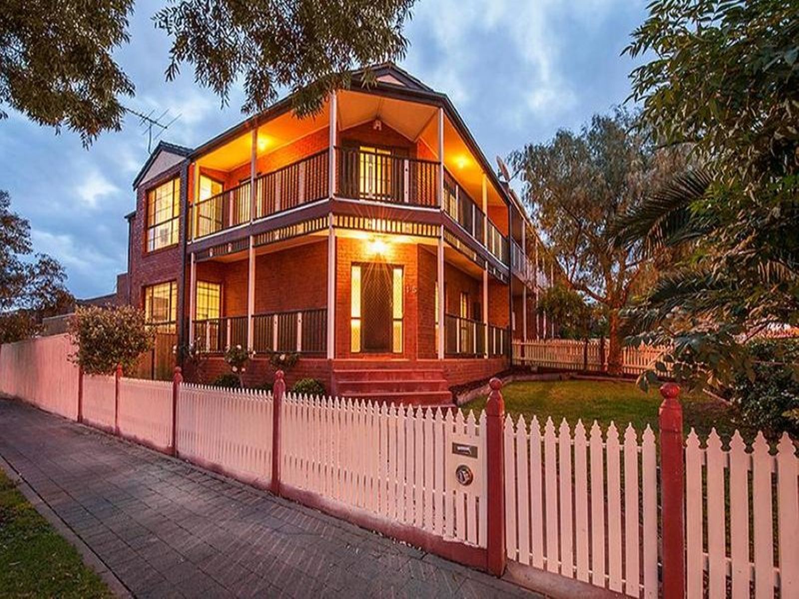 1/5 Ballarat Road, Footscray - Thumbnail 2