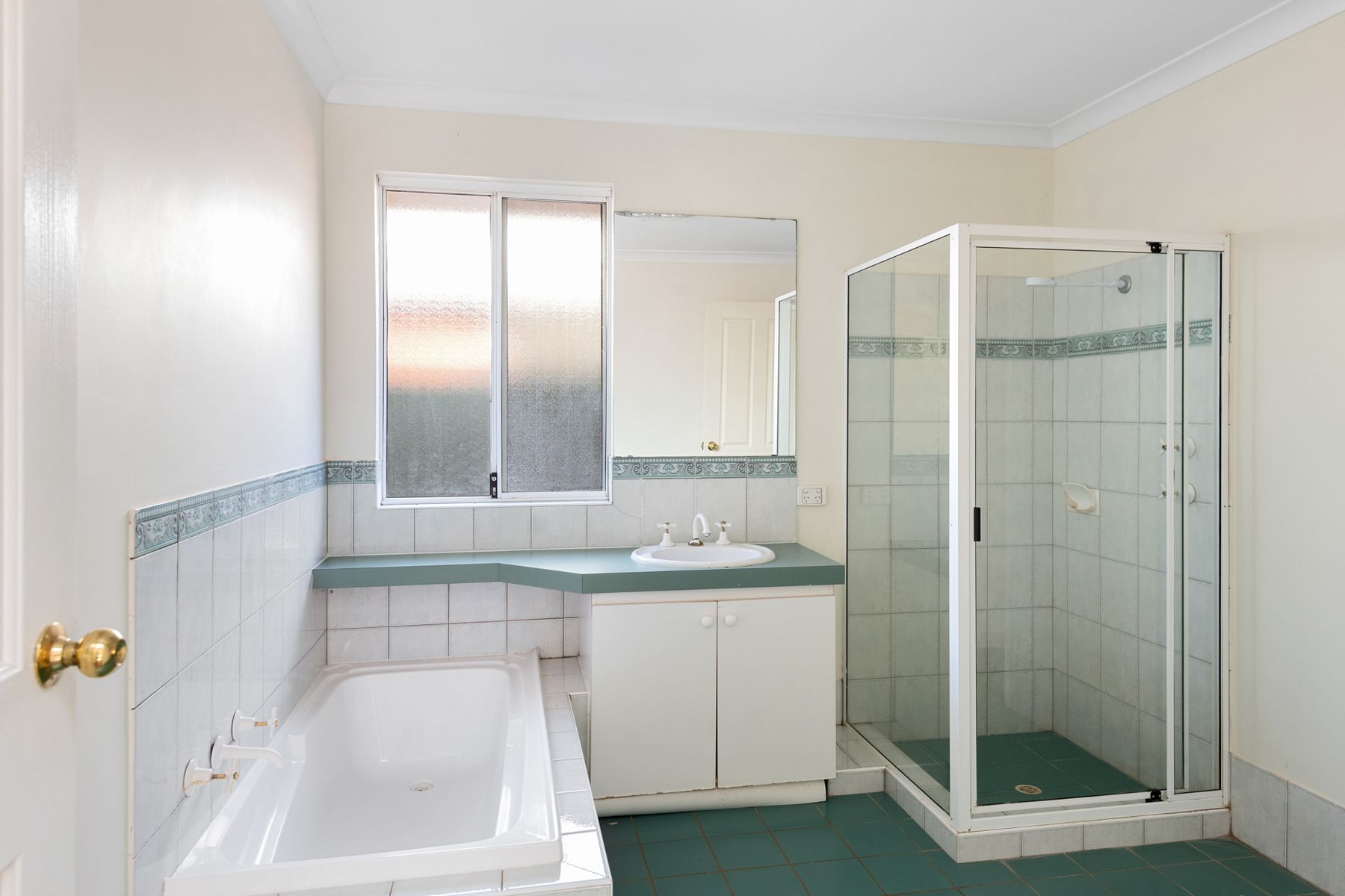 323B Collins Street, West Lamington WA 6430, West Lamington - Thumbnail 5
