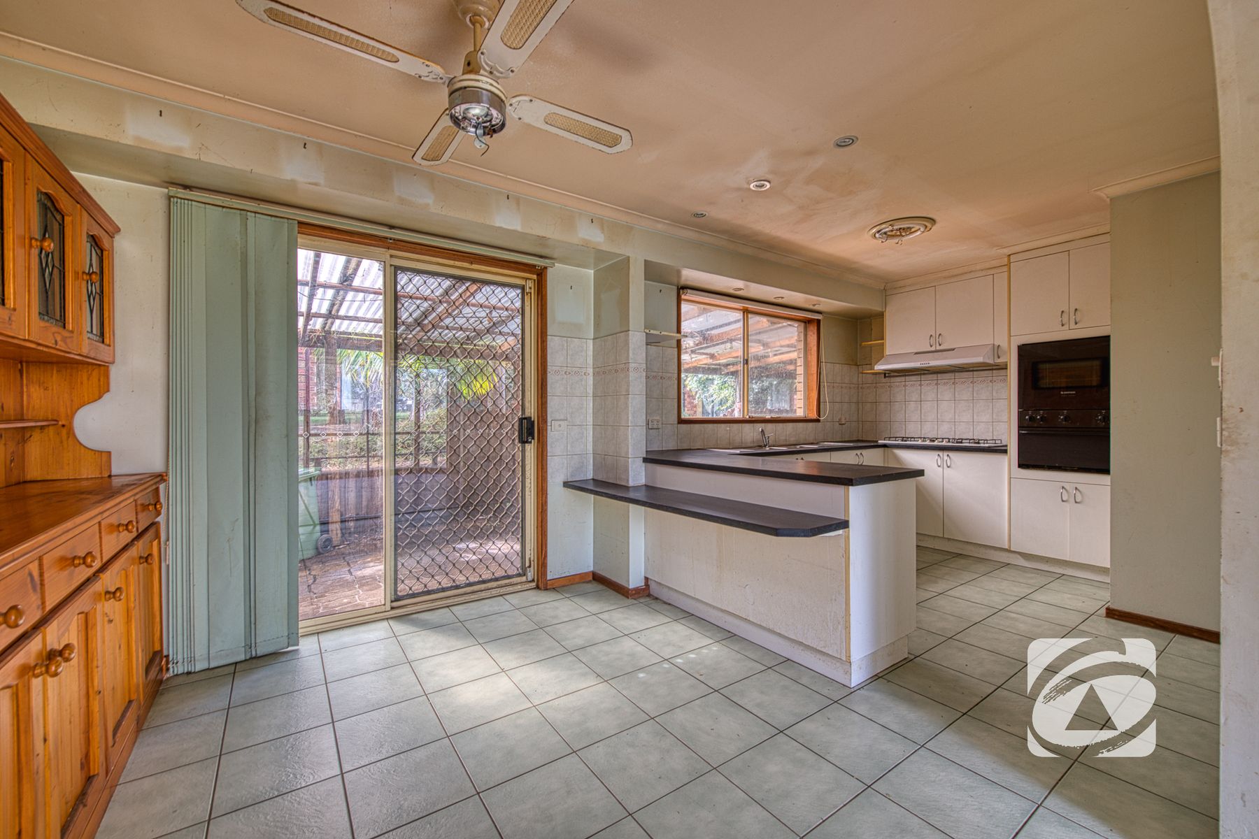 50 Scarborough Avenue, Cranbourne West VIC 3977, Cranbourne West - Thumbnail 2