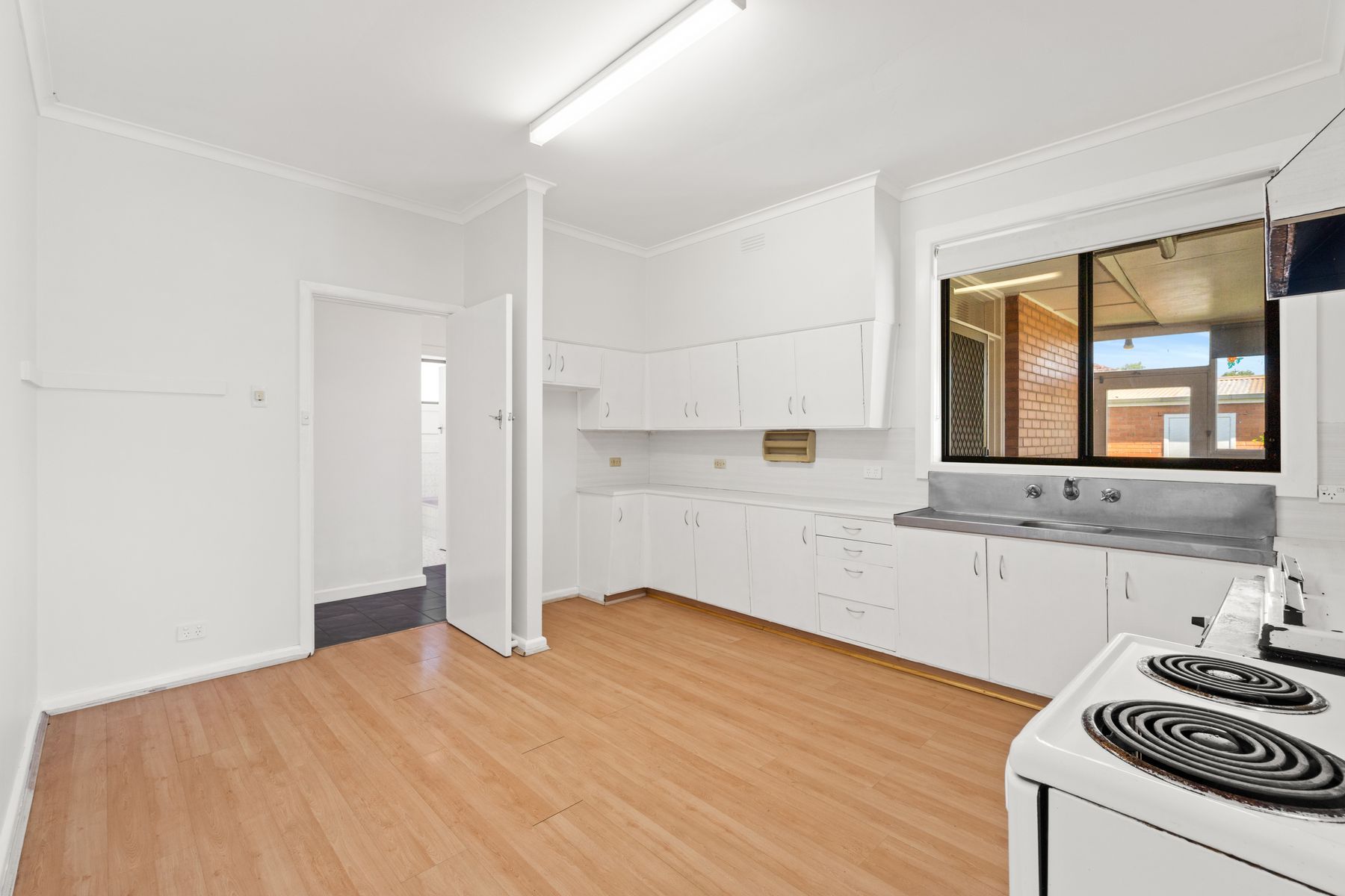 15 Osborne Street, Traralgon VIC 3844, Traralgon - Thumbnail 3