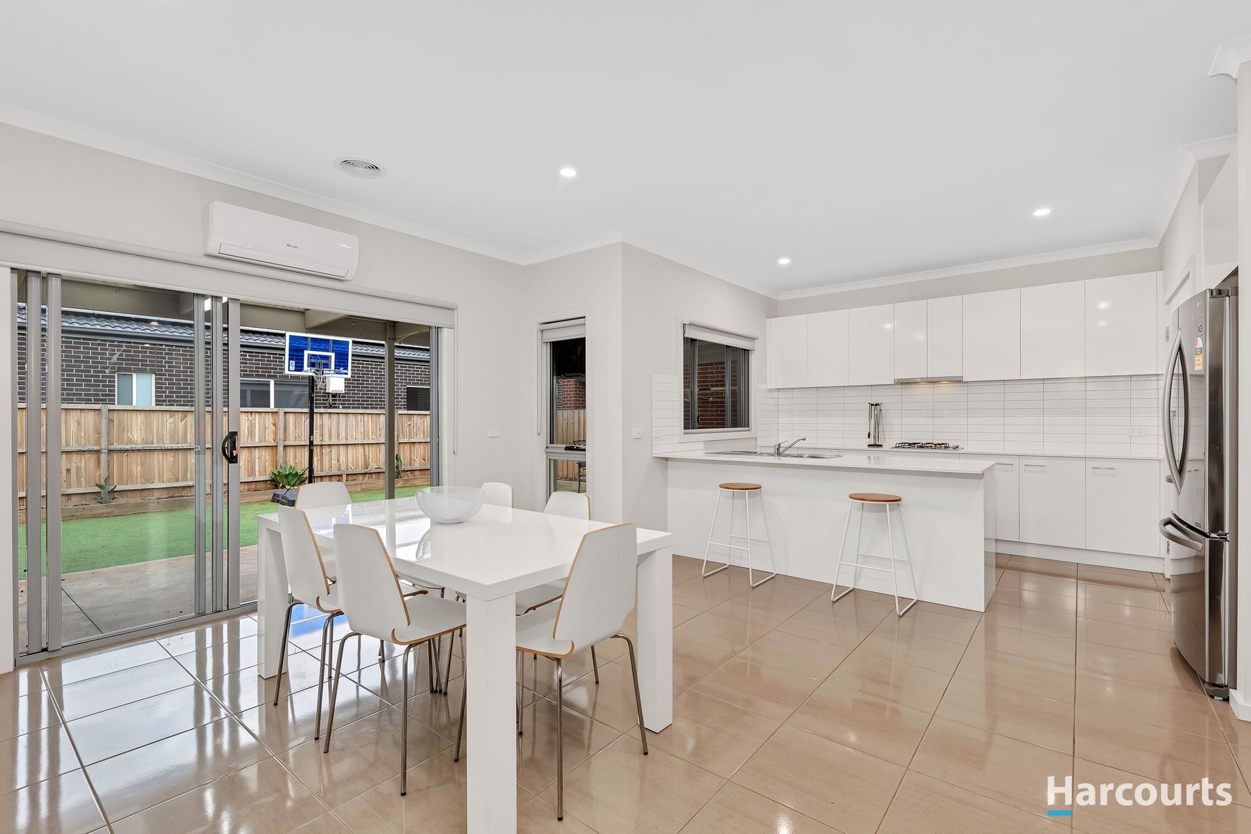 4 Caleb Way, Fraser Rise, VIC 3336, Fraser Rise - Thumbnail 3