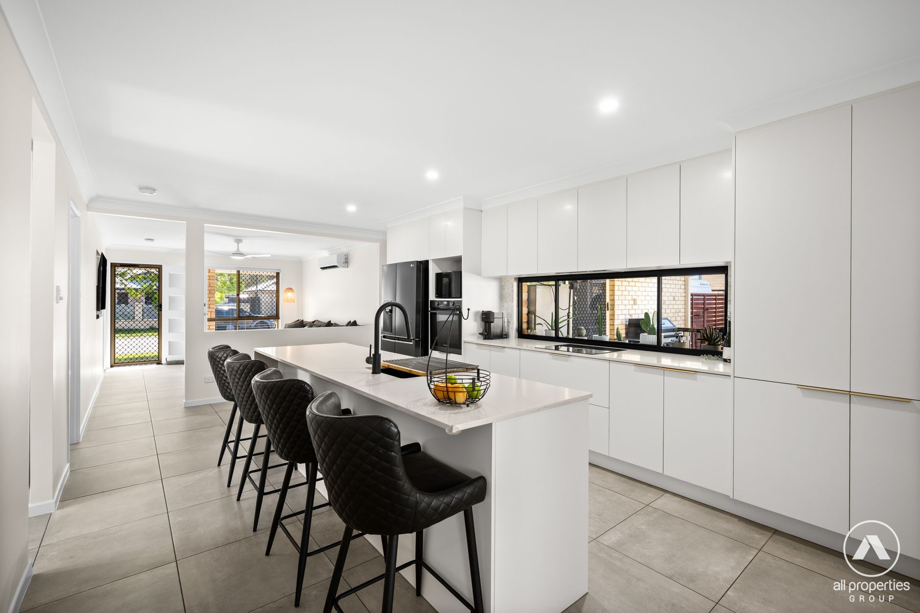 8 Lake Cootharaba Place, Logan Reserve QLD 4133, Logan Reserve - Thumbnail 4