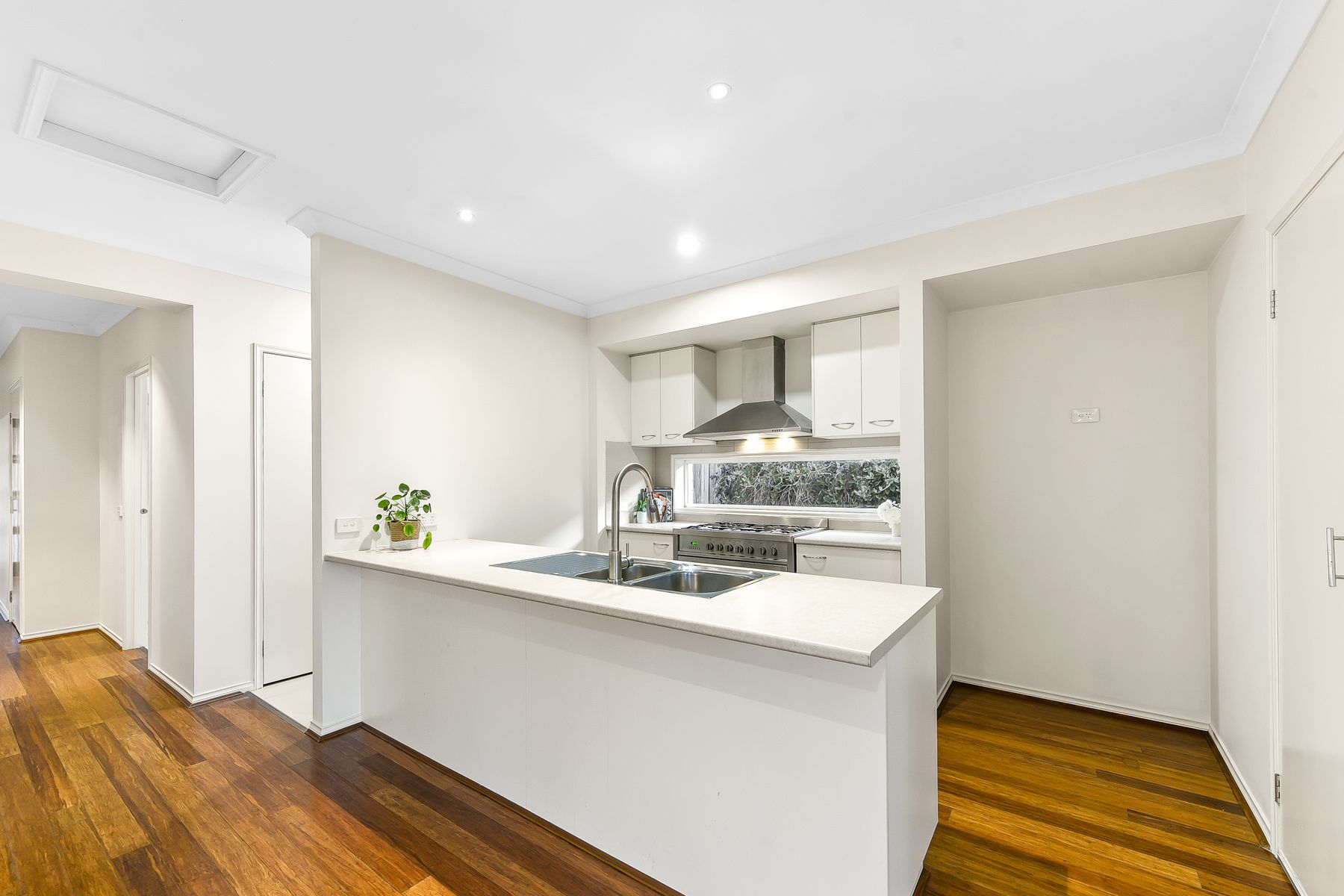 12 Alice Mary Road, Cranbourne West, VIC 3977, Cranbourne West - Thumbnail 6