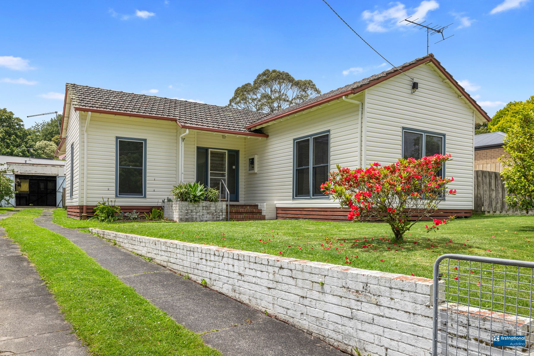 18 Queen Street, Korumburra VIC 3950, Korumburra - Thumbnail 2