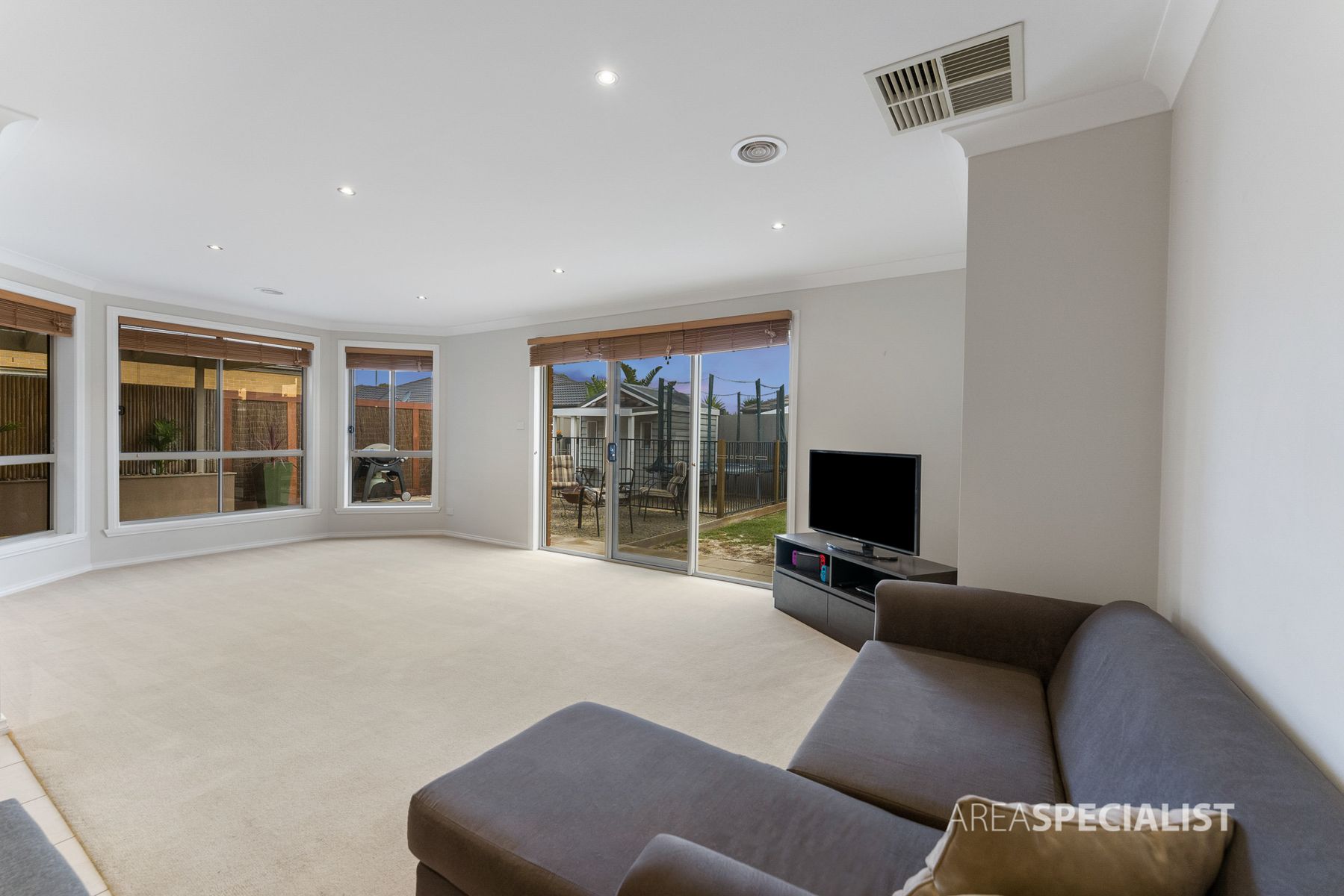 5 Ashwood Boulevard, Tarneit, VIC 3029, Tarneit - Thumbnail 8