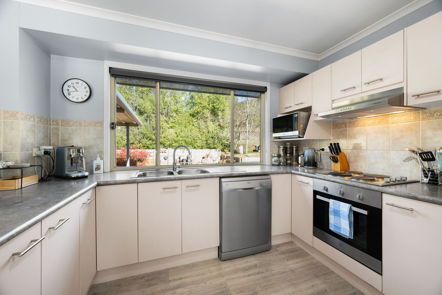 1/72 Coronation Avenue, Bright VIC 3741, Bright - Thumbnail 8