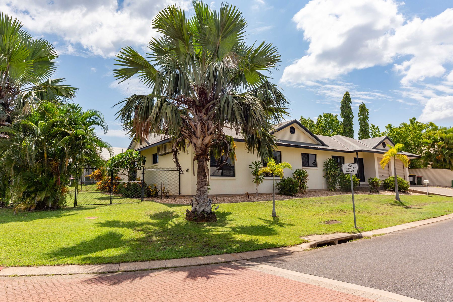 1 Juma Place, Rosebery NT 0832, Rosebery - Thumbnail 2