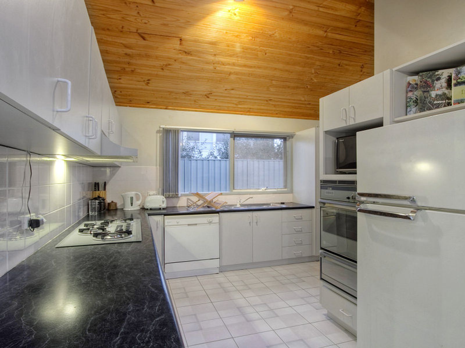 17 Meagan Court, Aspendale Gardens, VIC 3195, Aspendale Gardens - Thumbnail 4