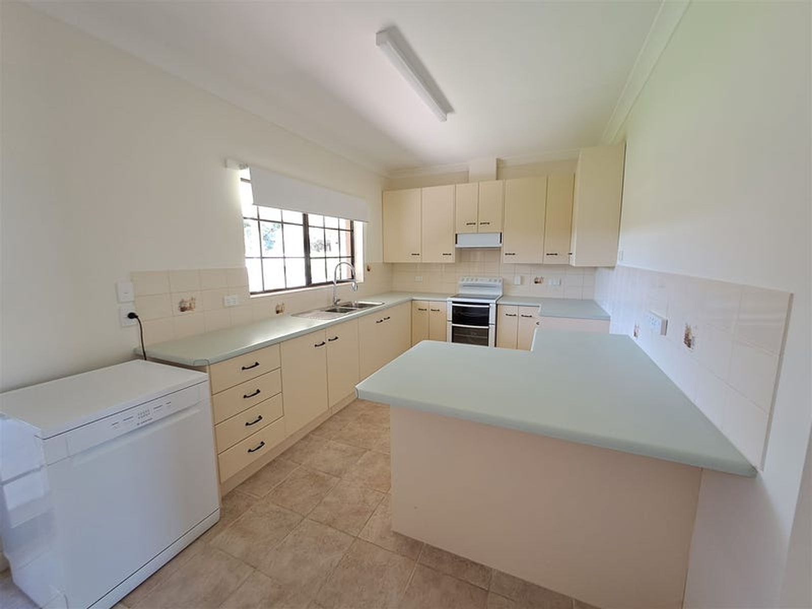 46 Eagle Court, Desert Springs NT 0870, Desert Springs - Thumbnail 3