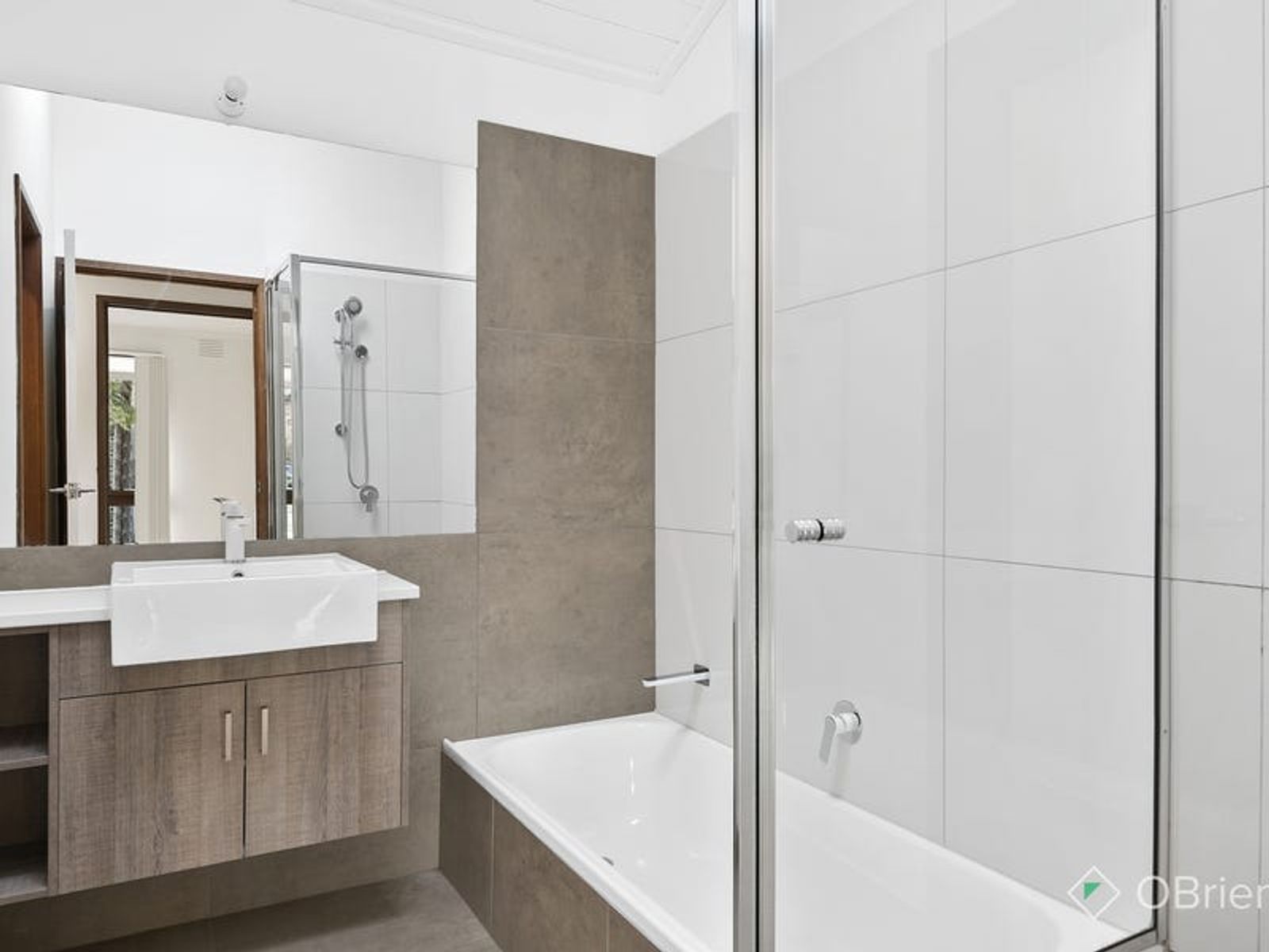 16 Grove End Road, Endeavour Hills, VIC 3802, Endeavour Hills - Thumbnail 5