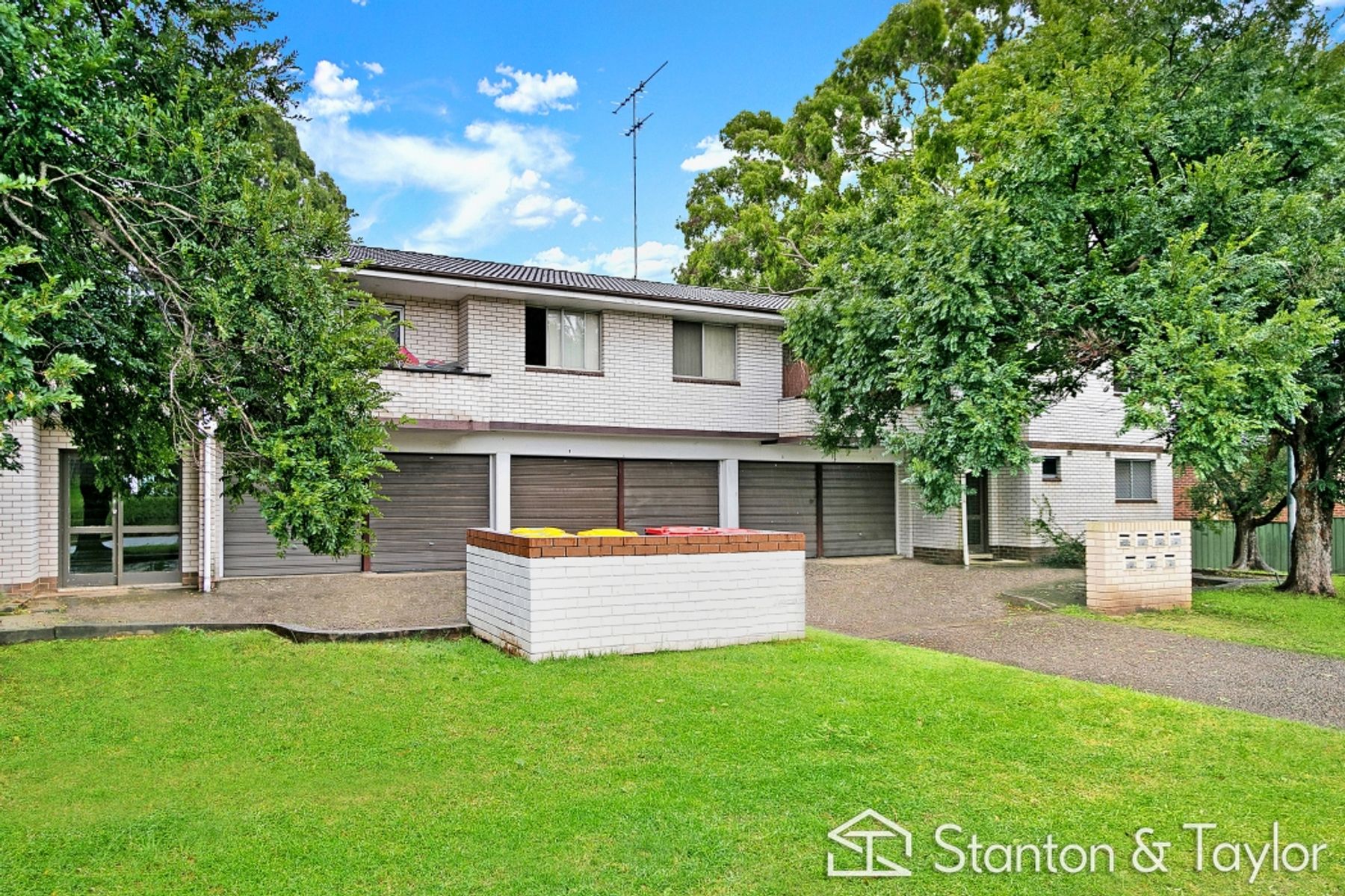 6/1 Thurston Street, Penrith - Thumbnail 2