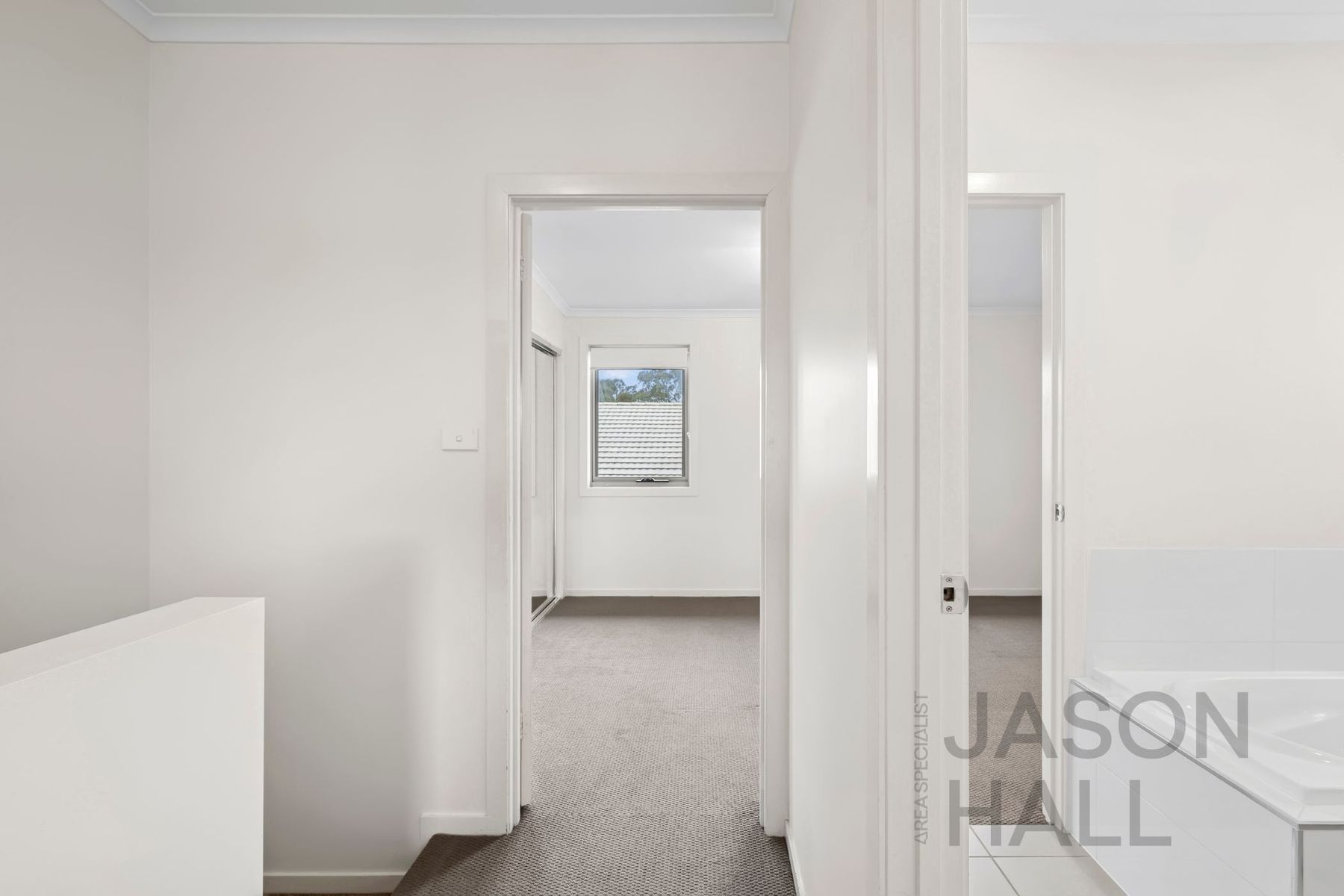 10 Guboo upstairs
