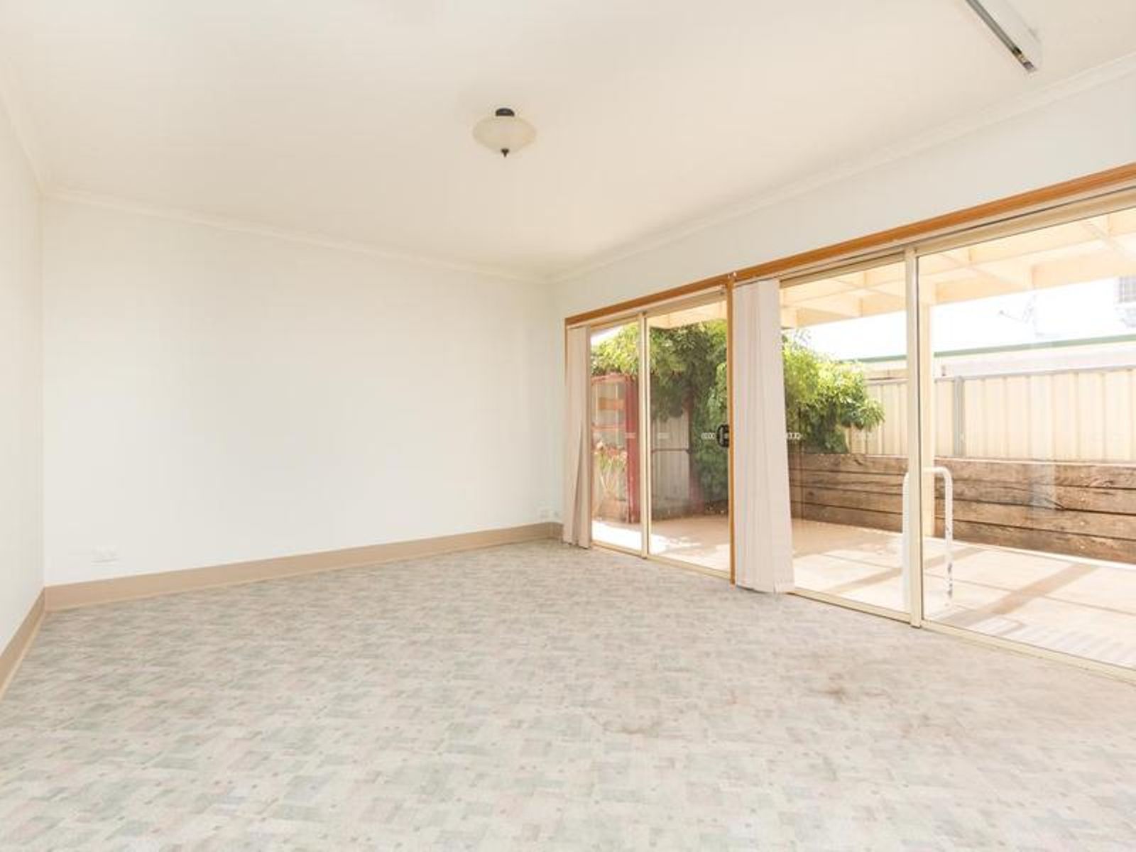 6 Vineleaf Street, Mildura - Thumbnail 2