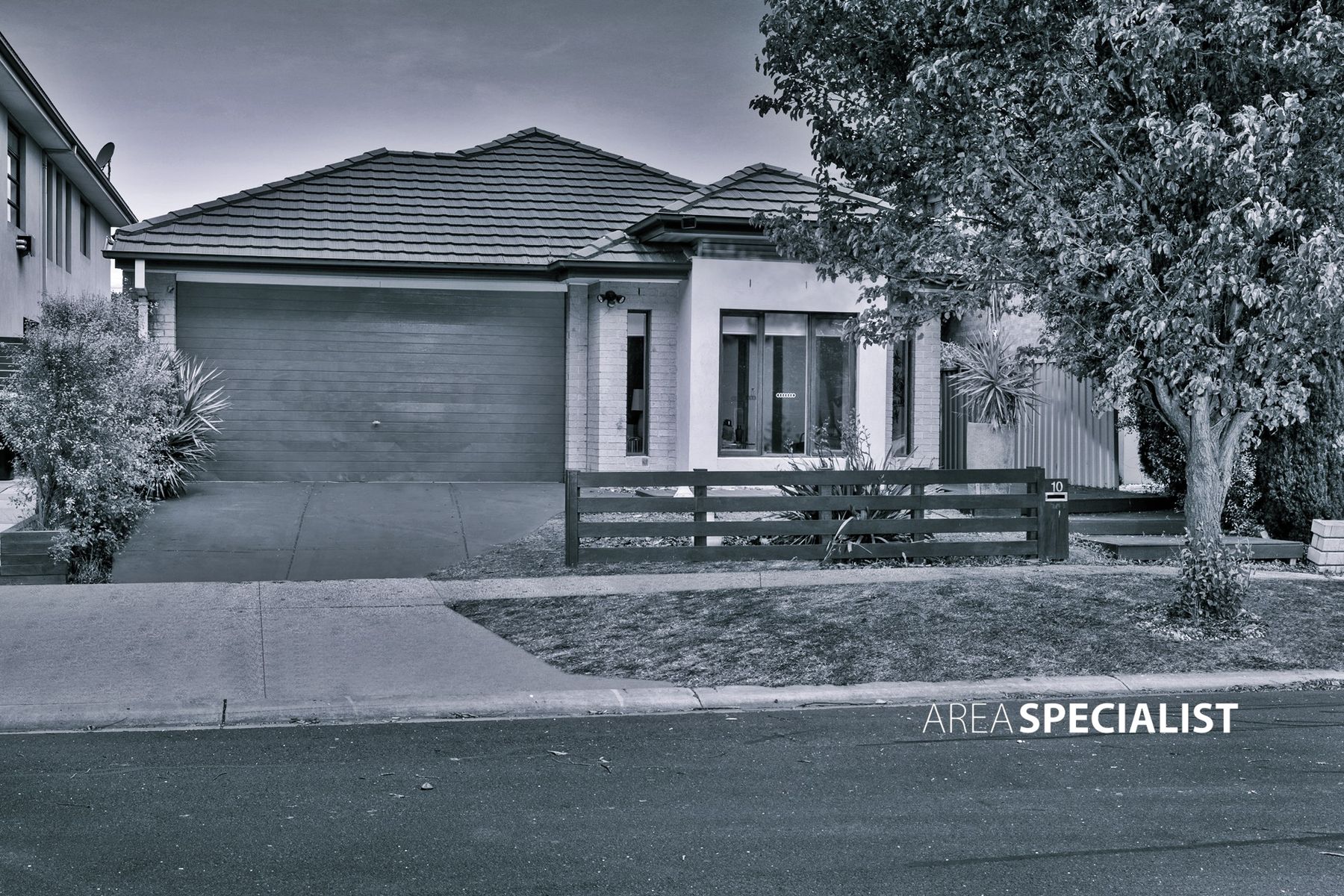 10 Westerfolds Terrace, Caroline Springs, VIC 3023