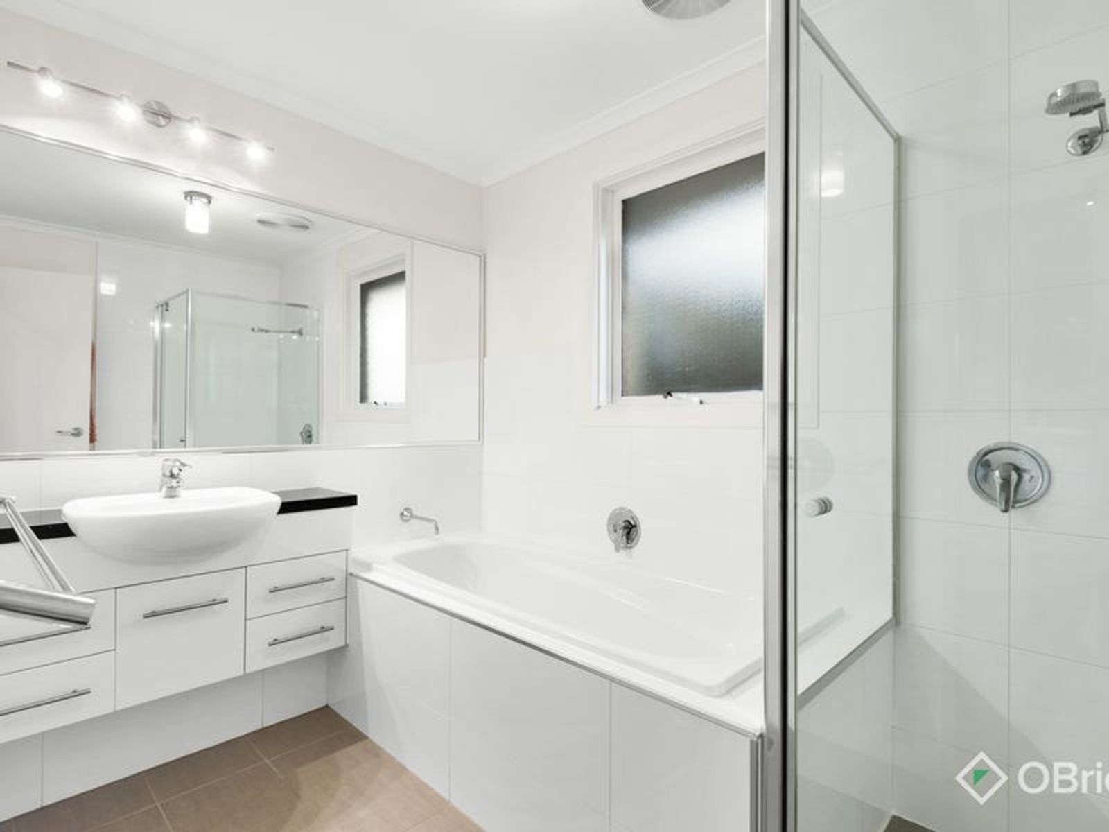 29 Sydney Parkinson Avenue, Endeavour Hills, VIC 3802, Endeavour Hills - Thumbnail 5