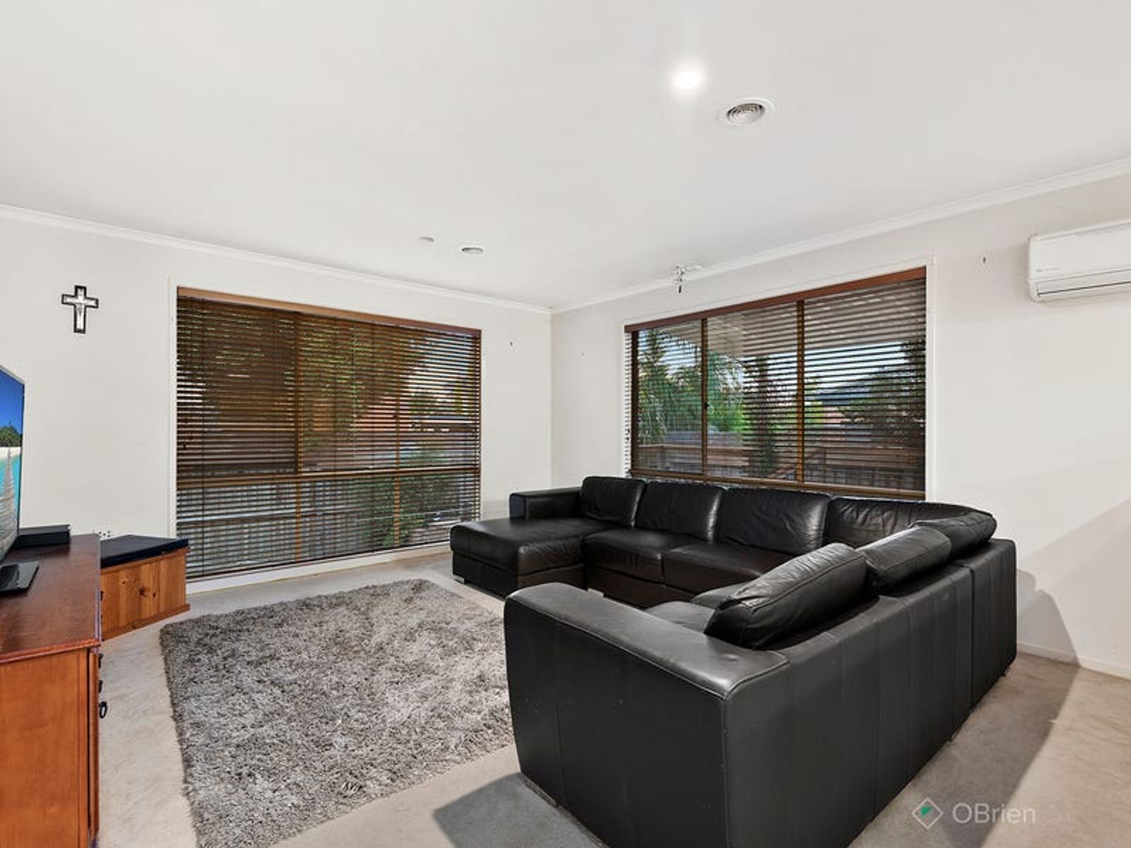 10 Sherbrooke Court, Narre Warren South, VIC 3805, Narre Warren South - Thumbnail 4
