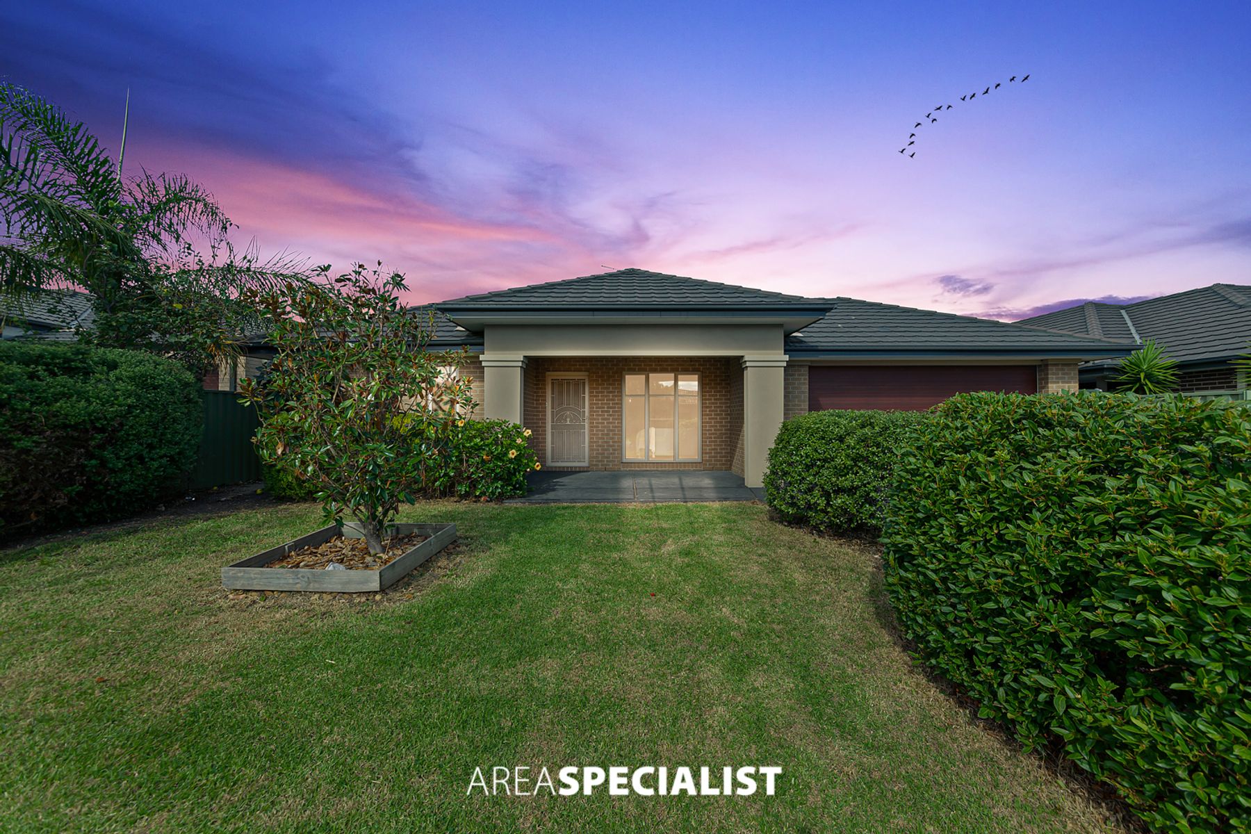 12 Edmund Street, Pakenham, VIC 3810, Pakenham - Thumbnail 2