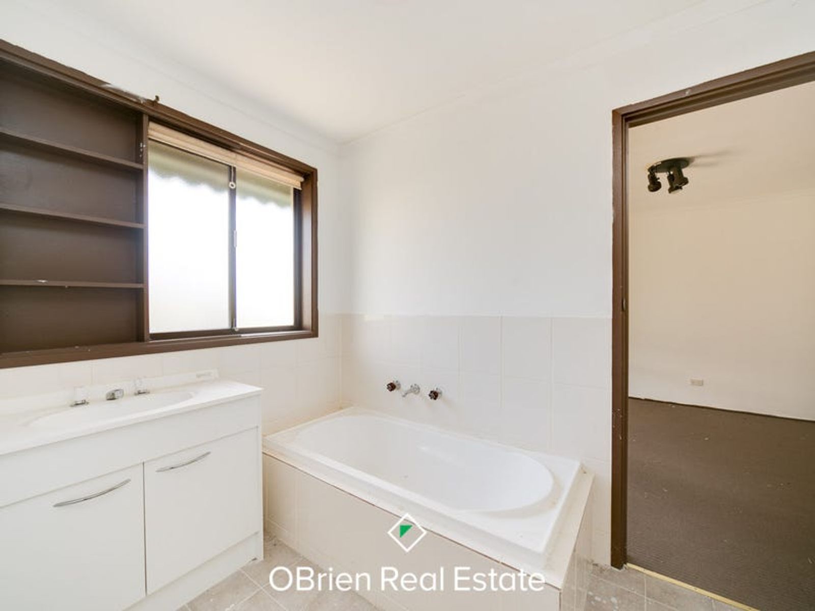 13 Manley Close, Endeavour Hills, VIC 3802, Endeavour Hills - Thumbnail 7