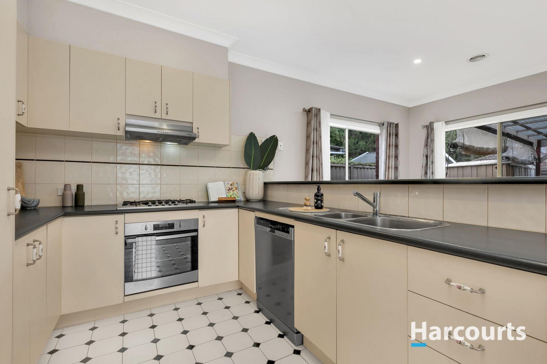 6 Heaton Court, Caroline Springs, VIC 3023, Caroline Springs - Thumbnail 8