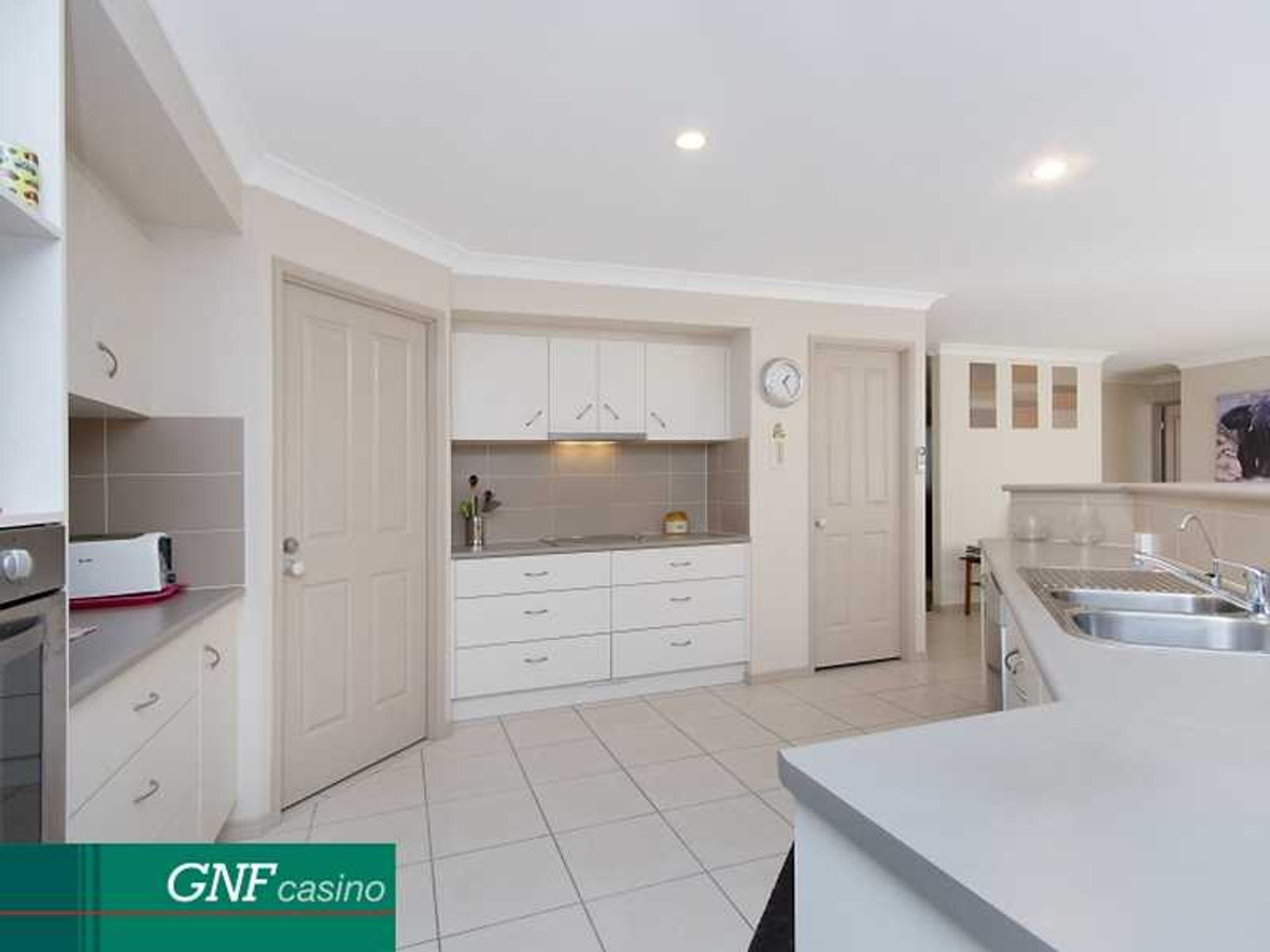 18 Charles Avenue, Casino - Thumbnail 7