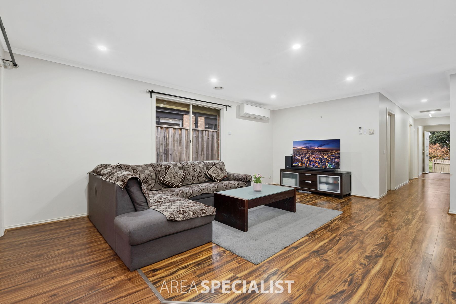4 Maybush Lane, Cranbourne, VIC 3977, Cranbourne - Thumbnail 3