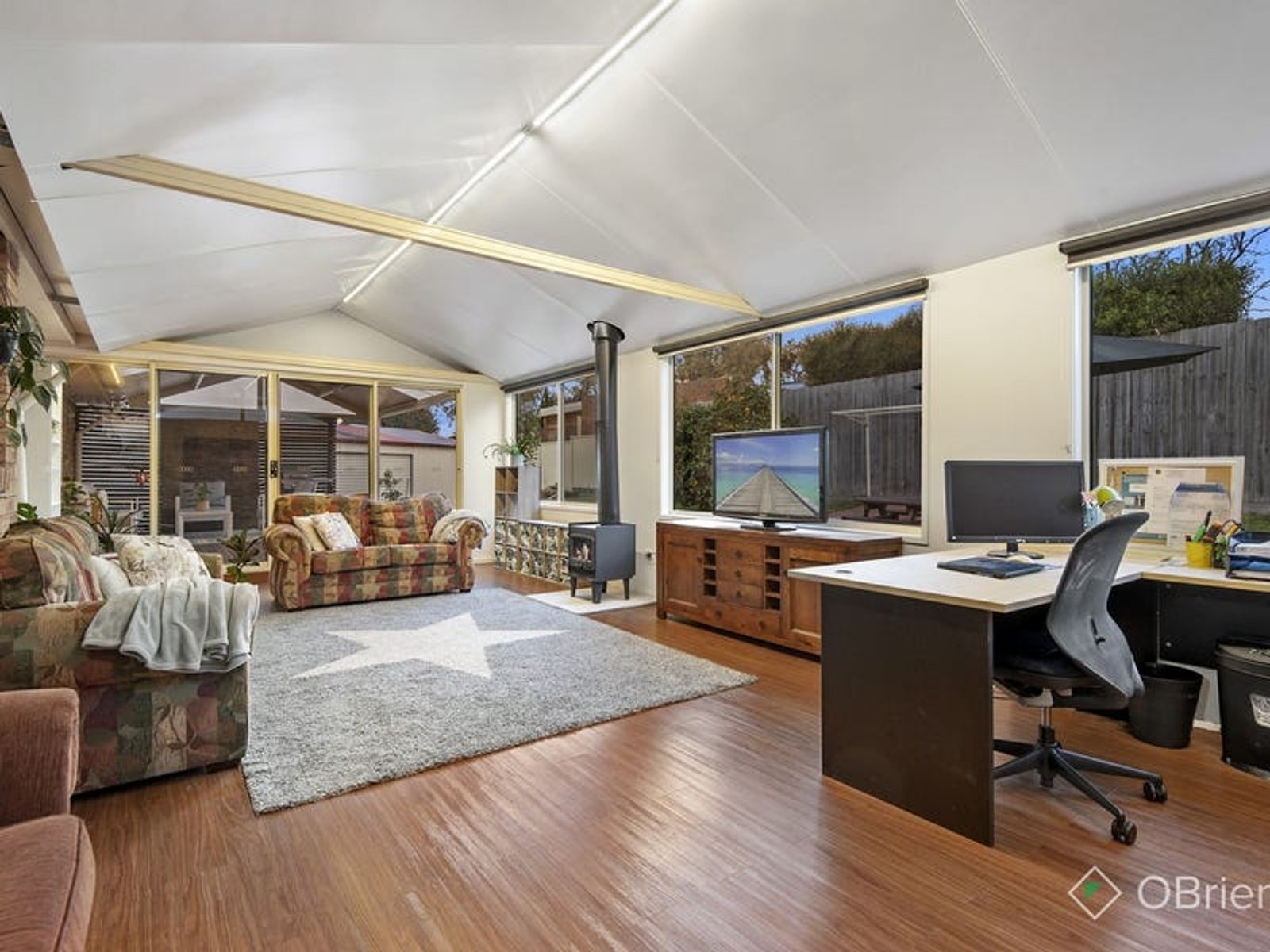 4 Avenel Place, Endeavour Hills, VIC 3802, Endeavour Hills - Thumbnail 2