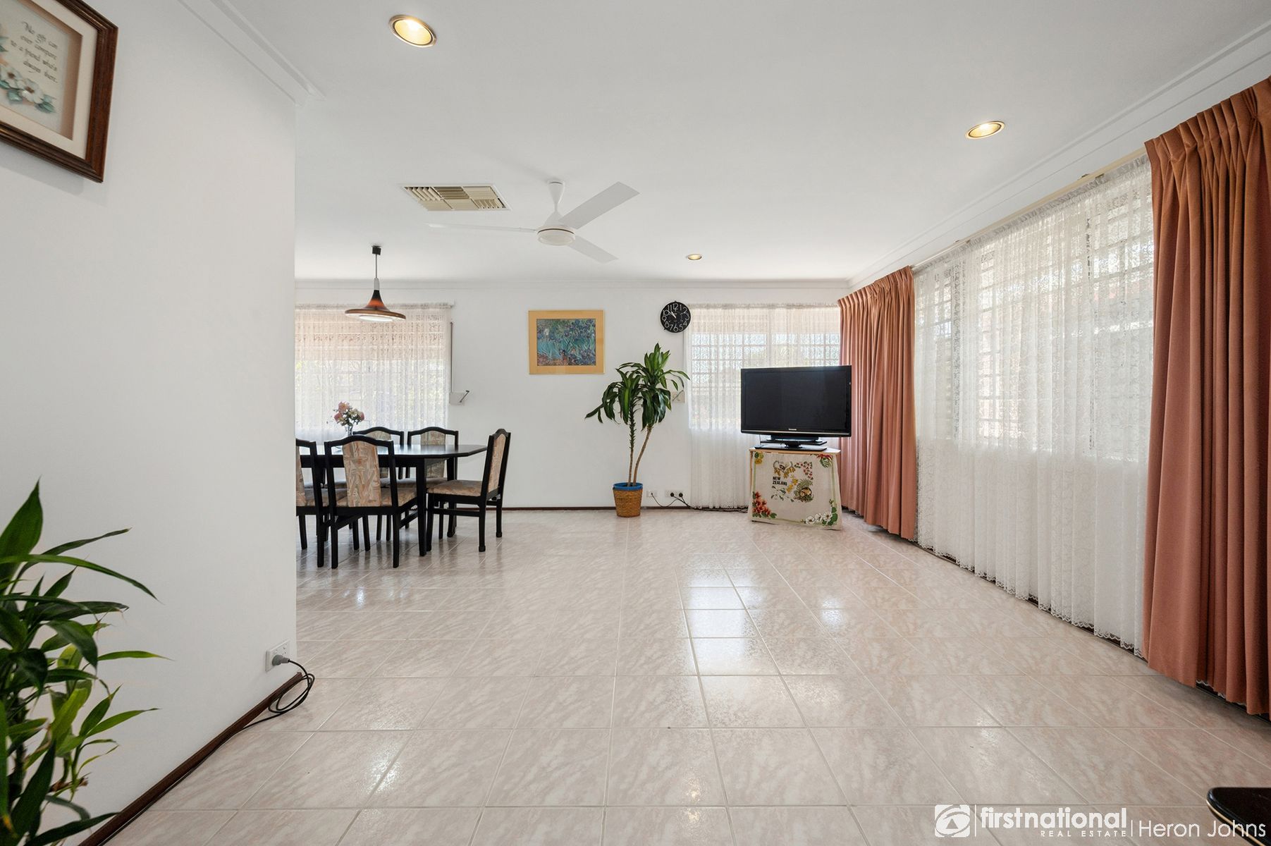 13 Hogarth Way, Bateman WA 6150, Bateman - Thumbnail 7