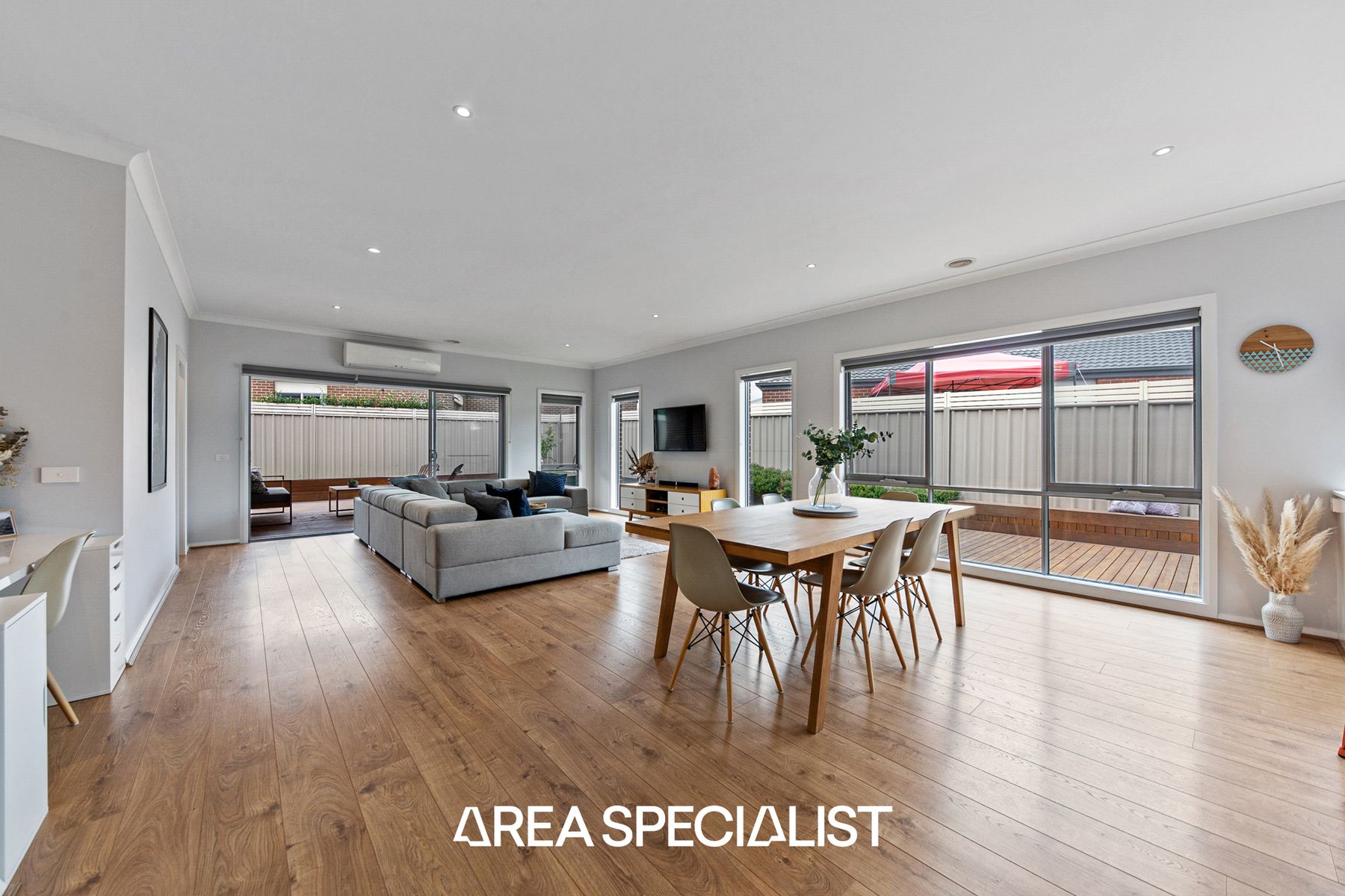 11 Renam Street, Pakenham, VIC 3810, Pakenham - Thumbnail 4