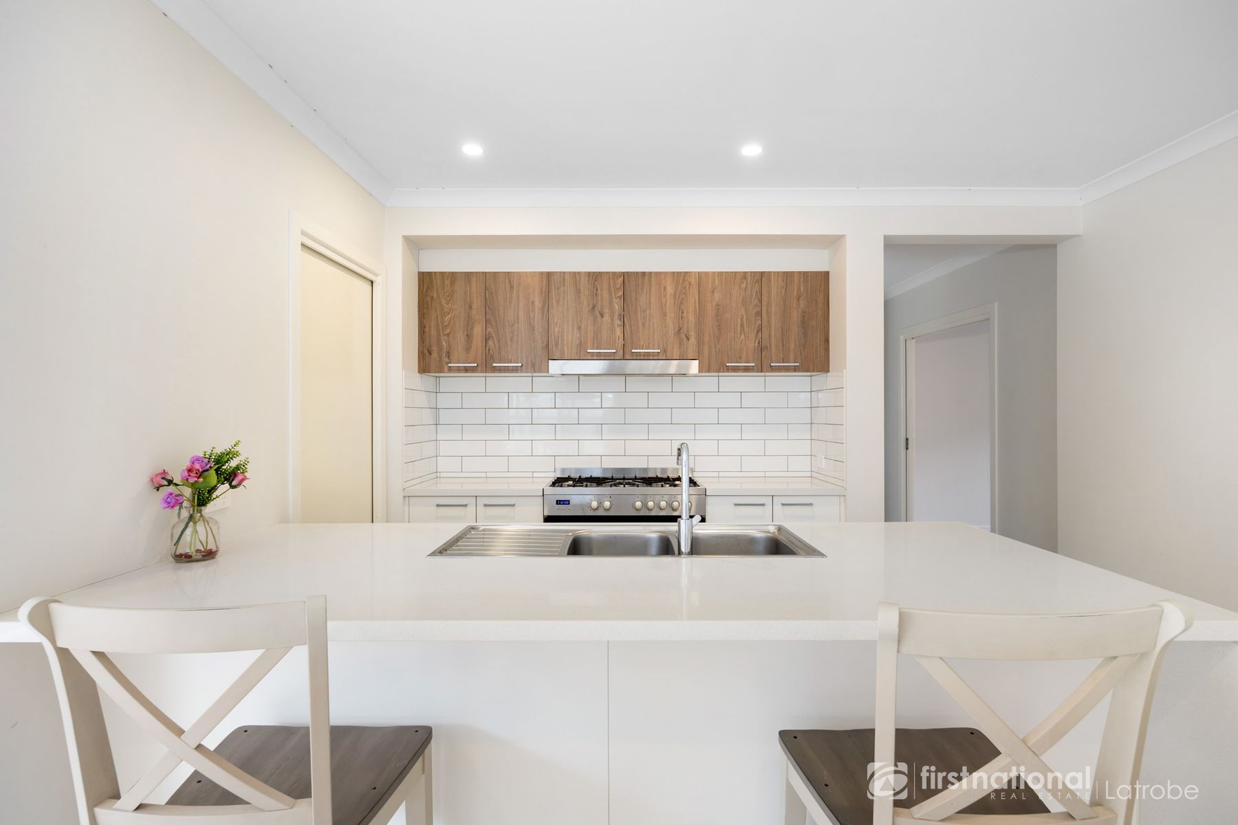11 Hammersmith Circuit, Traralgon VIC 3844, Traralgon - Thumbnail 2